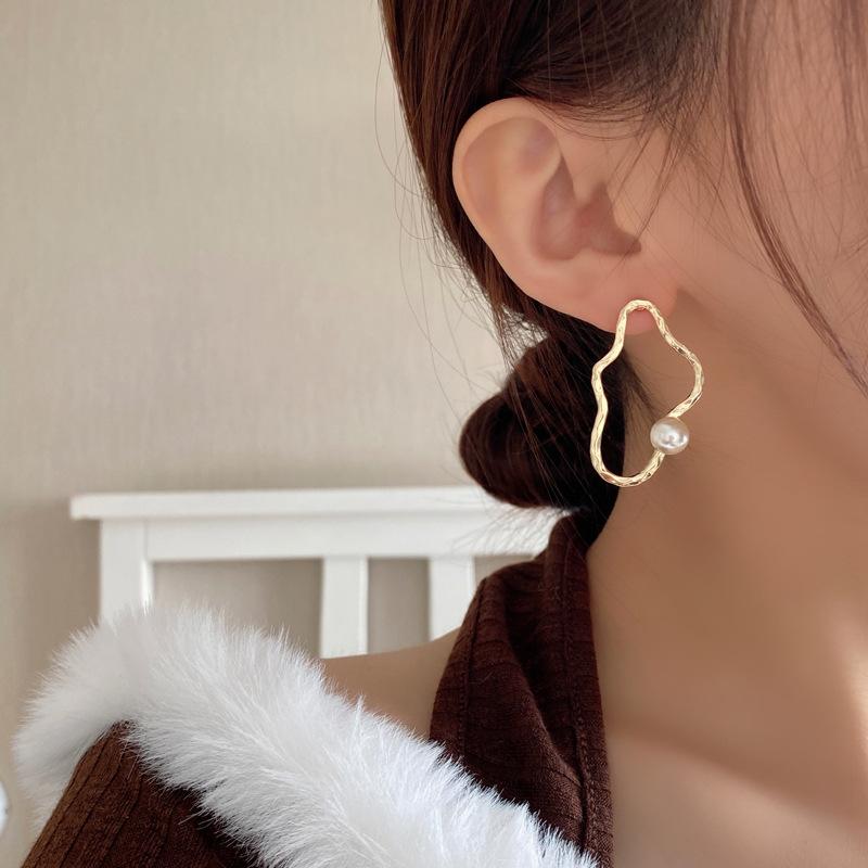 S925銀針日韓ins風仿珍珠時尚個性金屬質感耳飾