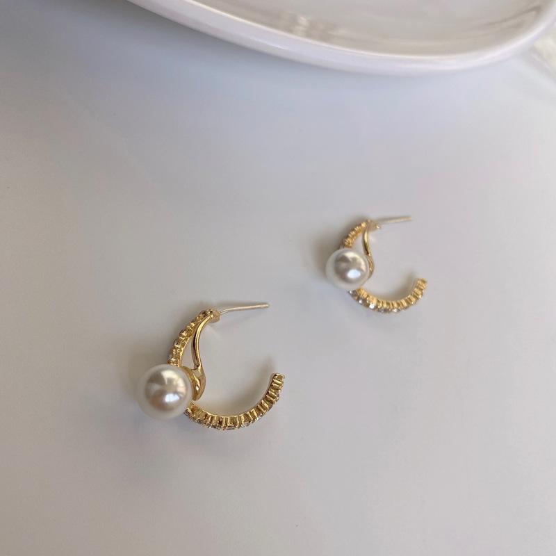 日韓時尚電鍍仿珍珠鑲鑽耳釘小眾設計金屬質感耳飾