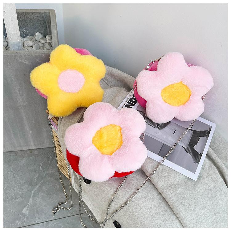 韓版時尚撞色花朵造型背包甜美少女鏈條斜挎毛絨包3色