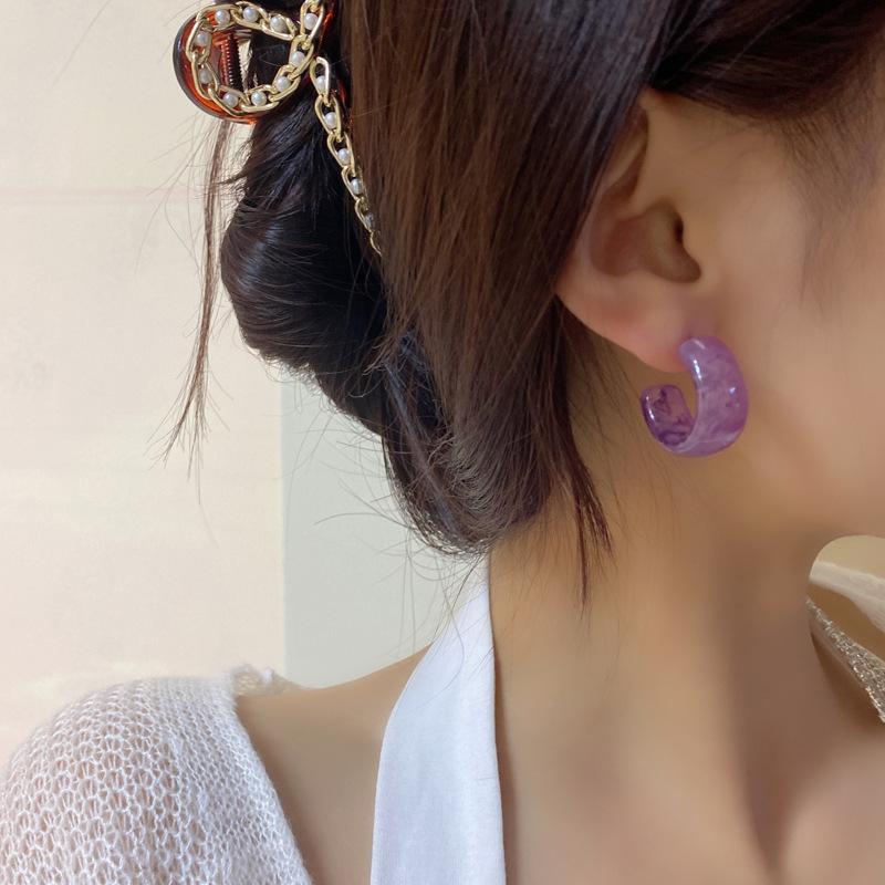 S925銀針復古港風少女葡萄紫半圓圈個性耳環
