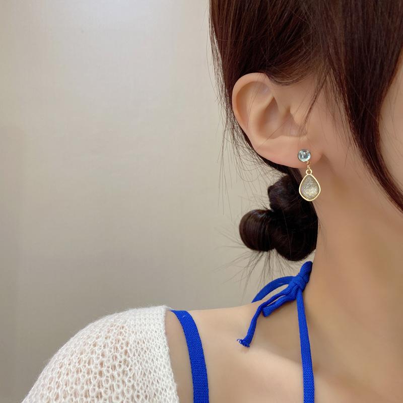 S925銀針復古水滴氣質淑女設計感耳釘