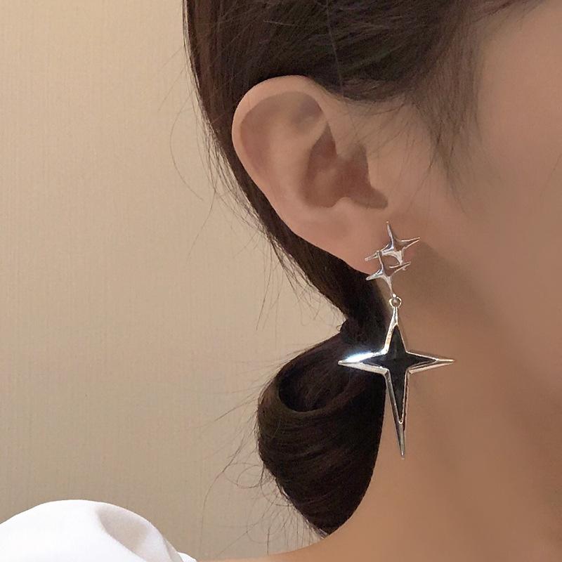 S925銀針時尚個性銀色四芒星耳環