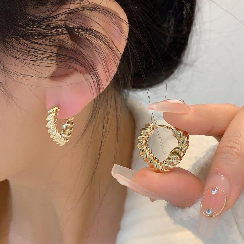 氣質時尚金屬感愛心小眾麻花設計耳環