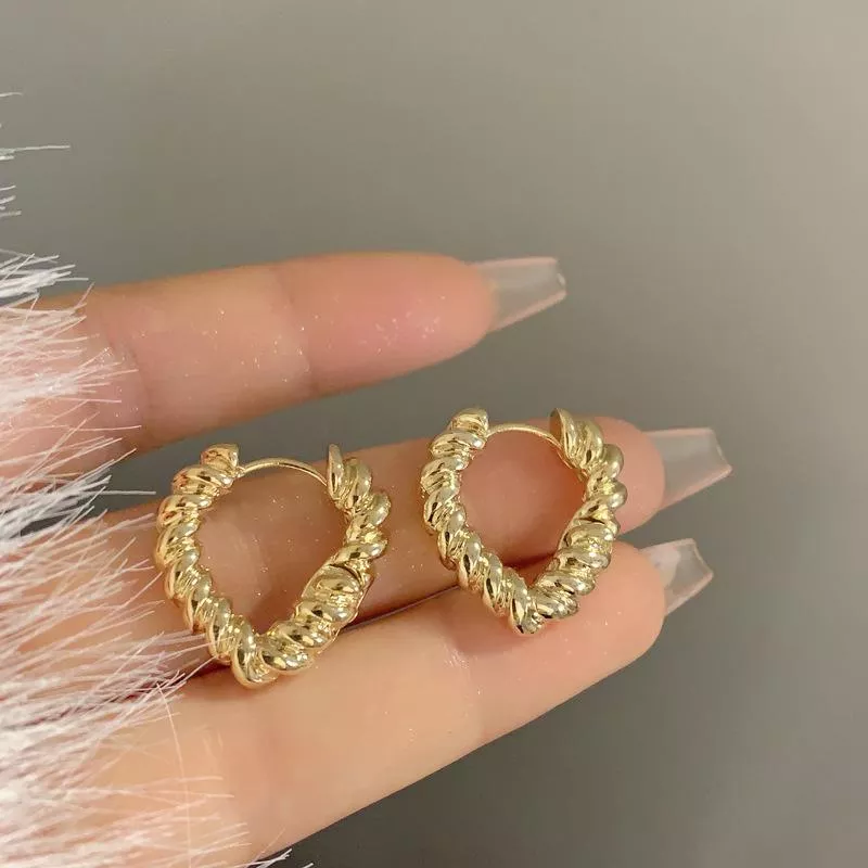 氣質時尚金屬感愛心小眾麻花設計耳環