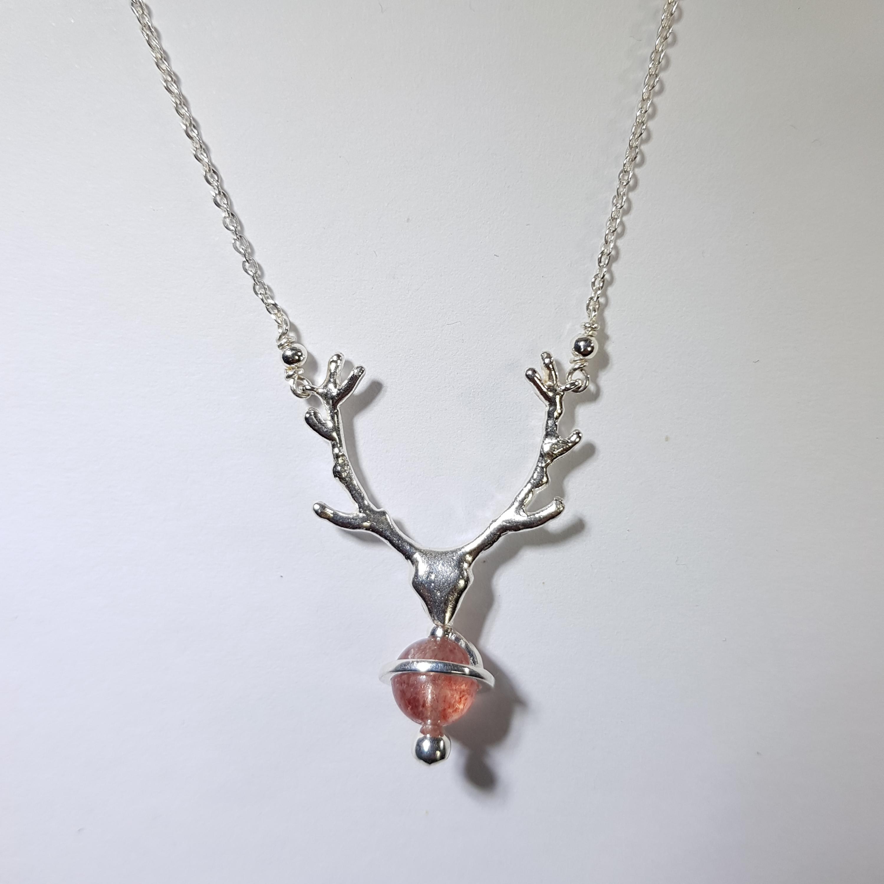 銀色麋鹿小星球草莓水晶925純銀項鍊