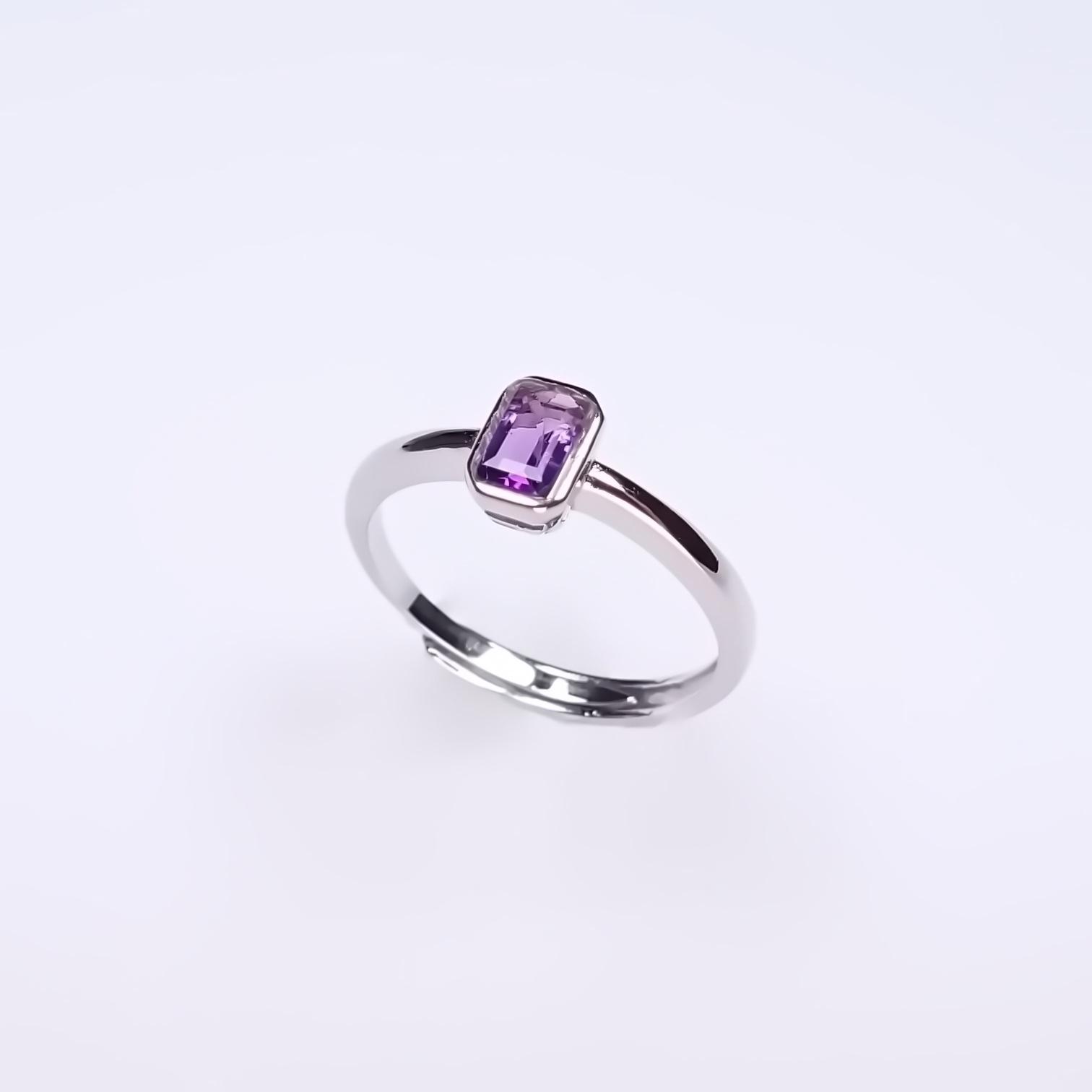 紫水晶Solitaire祖母綠型車工純銀戒指
