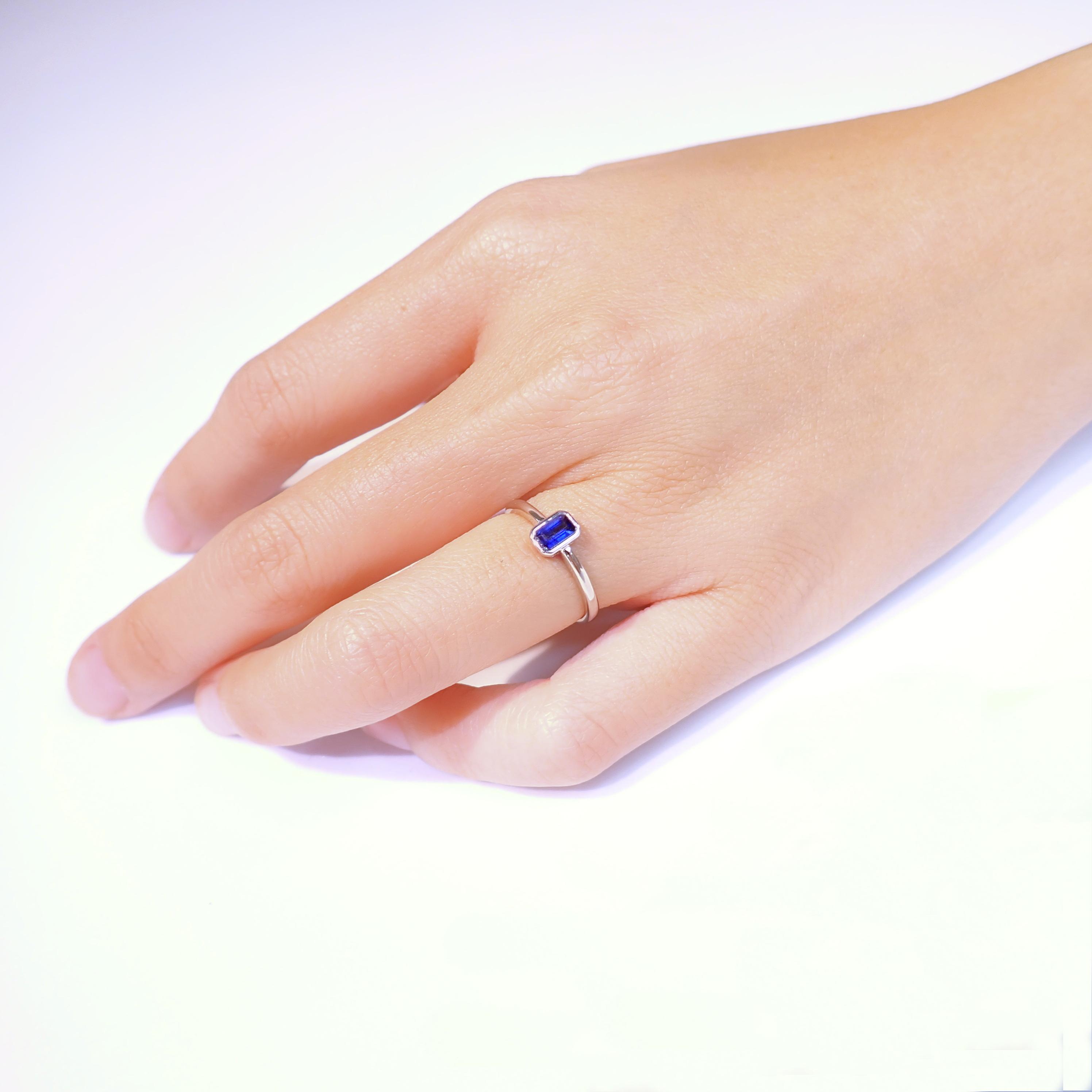 藍晶石Solitaire祖母綠型車工純銀戒指