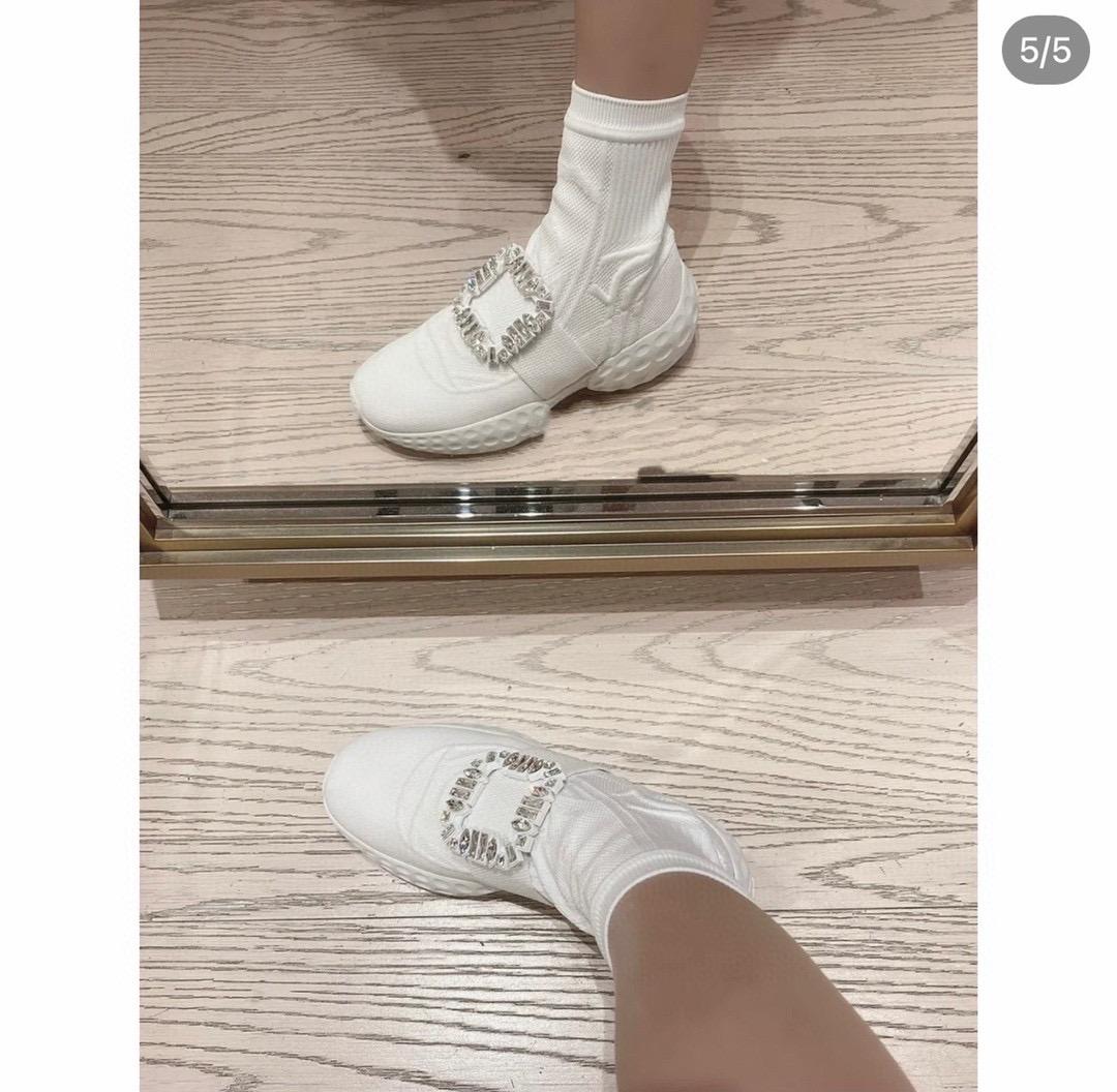 Roger vivier 2022/ss秋冬新款松糕厚底鑽扣襪子靴