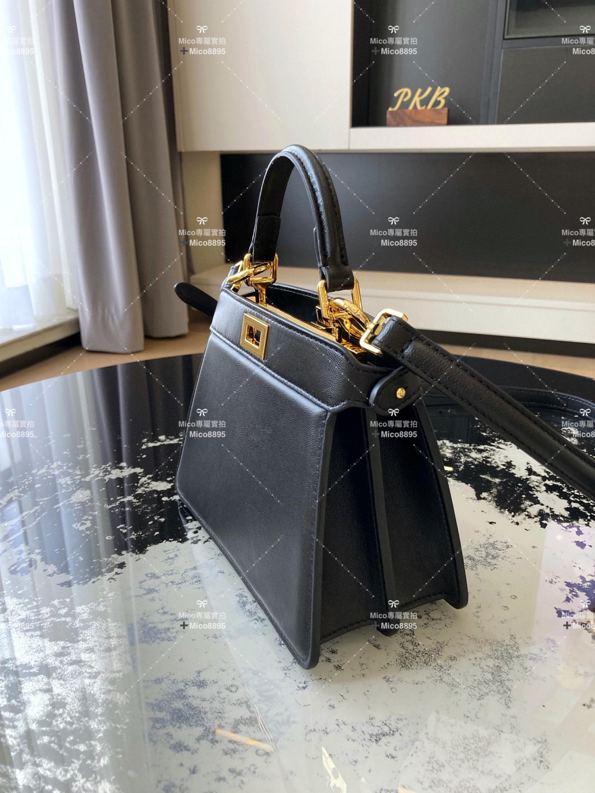 Fendi 經典黑 𝐩𝐞𝐞𝐤𝐚𝐛𝐨𝐨 𝐢𝐬𝐞𝐞𝐮小貓包 納帕羊皮 20cm