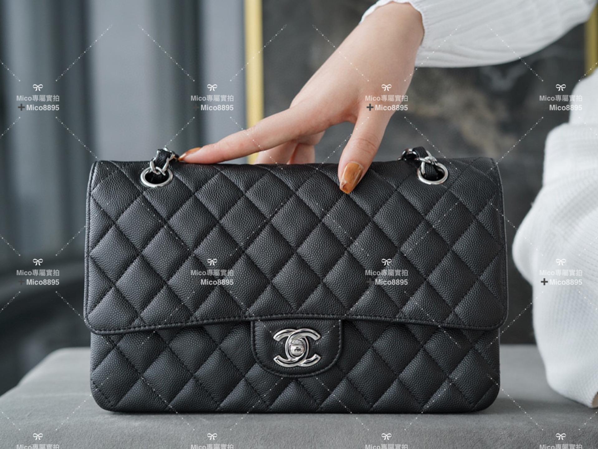 Chanel 經典ℂ𝔽 𝗖𝗹𝗮𝘀𝘀𝗶𝗰 𝗙𝗹𝗮𝗽 | 魚子醬牛皮 (非荔枝皮）中號 黑銀🖤 25cm