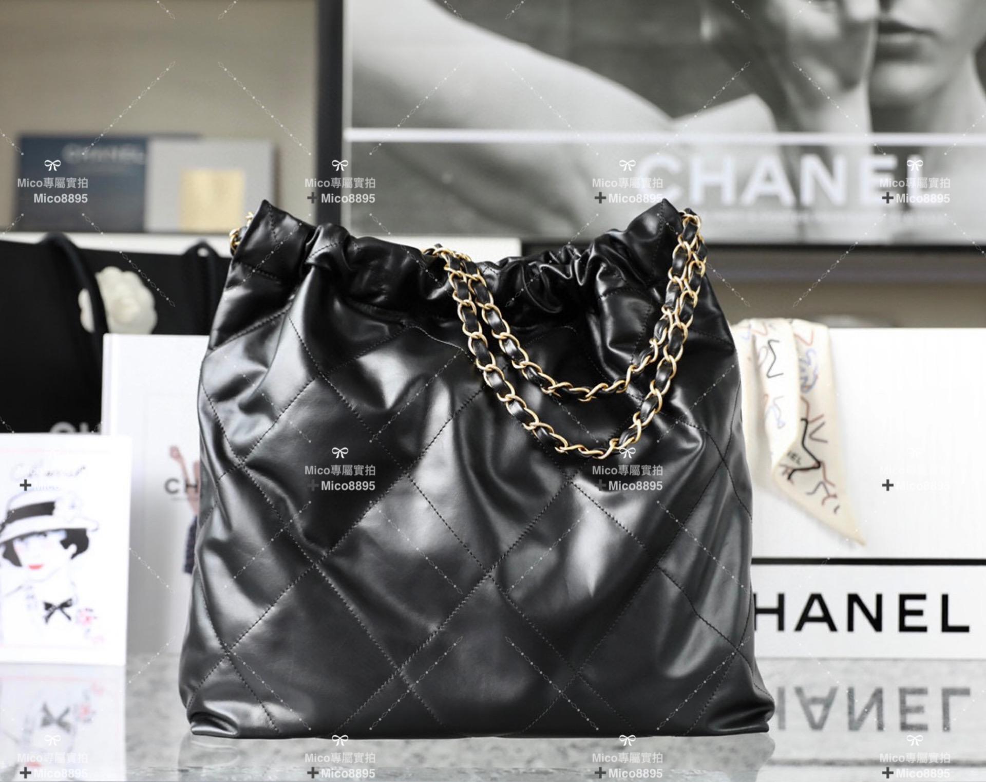 Chanel 22Bag 黑底白字/牛皮 購物袋/肩背包 中號 尺寸：𝟹𝟿*𝟺𝟸*𝟾 𝚌𝚖