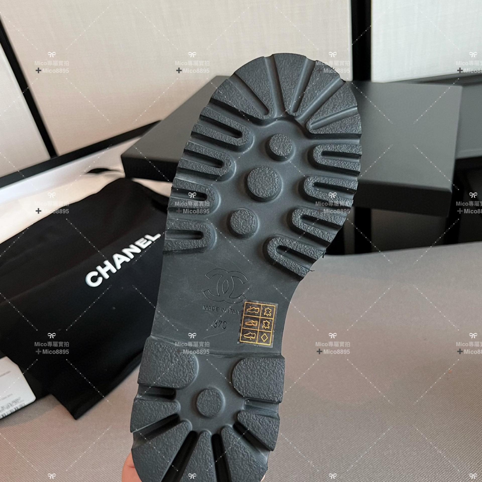 CHANEL 小牛皮 白拼漆皮 切爾西短靴 35-39