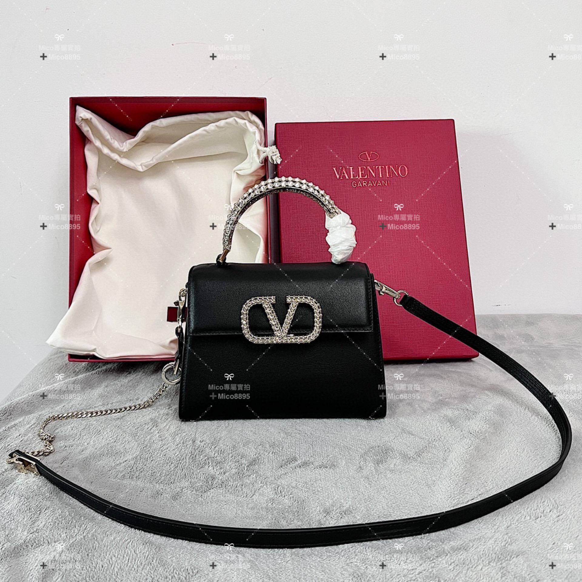 Valentino 經典黑 VSLING小號 水晶裝飾小牛皮手袋， 可斜挎，提手設計便於手提 22cm