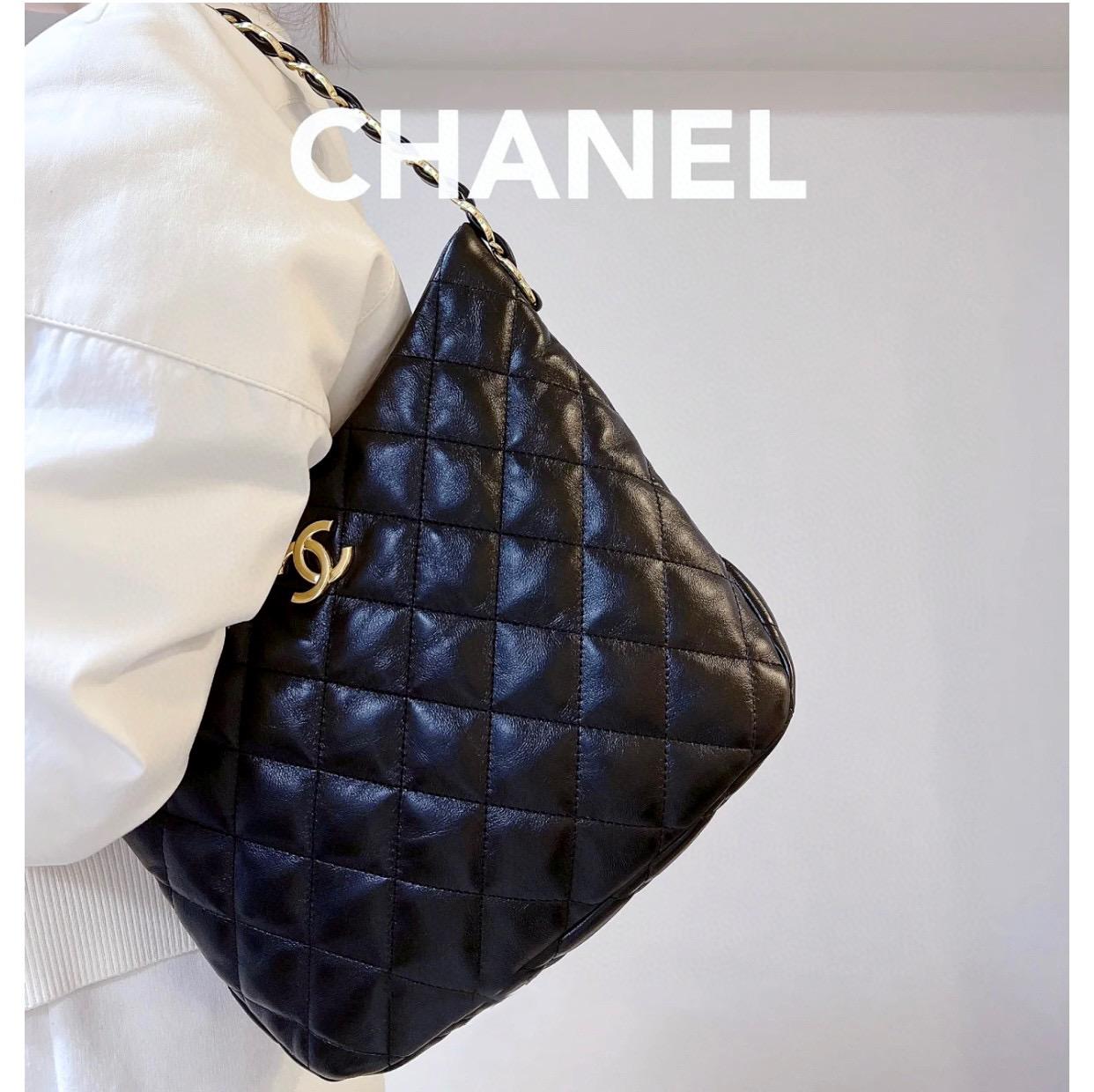 Chanel 22K系列 復古黑金CC鏈條Hobo腋下包 大號 嬉皮包 小羊皮 黑色 26cm
