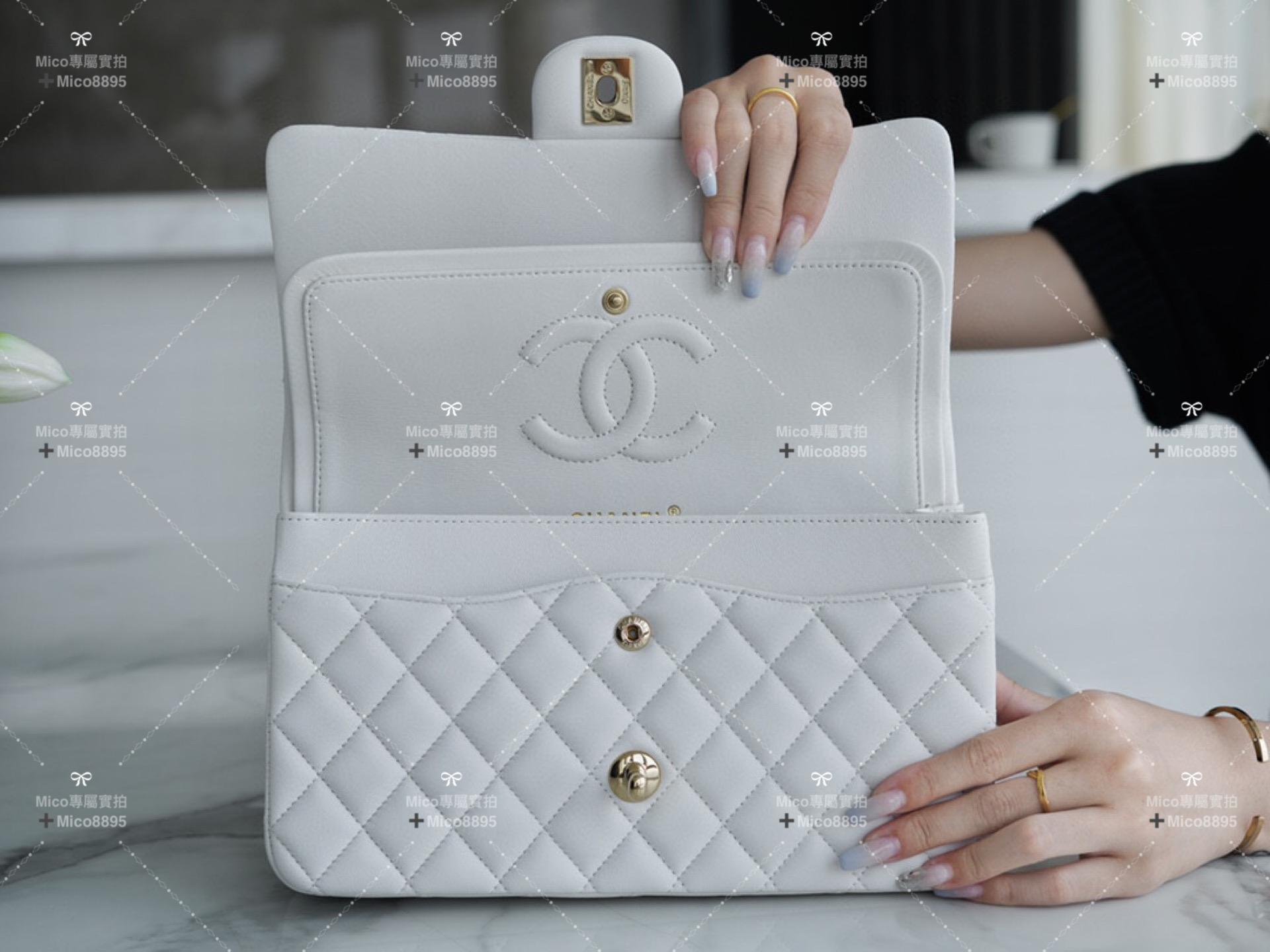 Chanel 白色小羊皮 淡金釦 Classic Flap」經典口蓋包 白色 中號 25cm