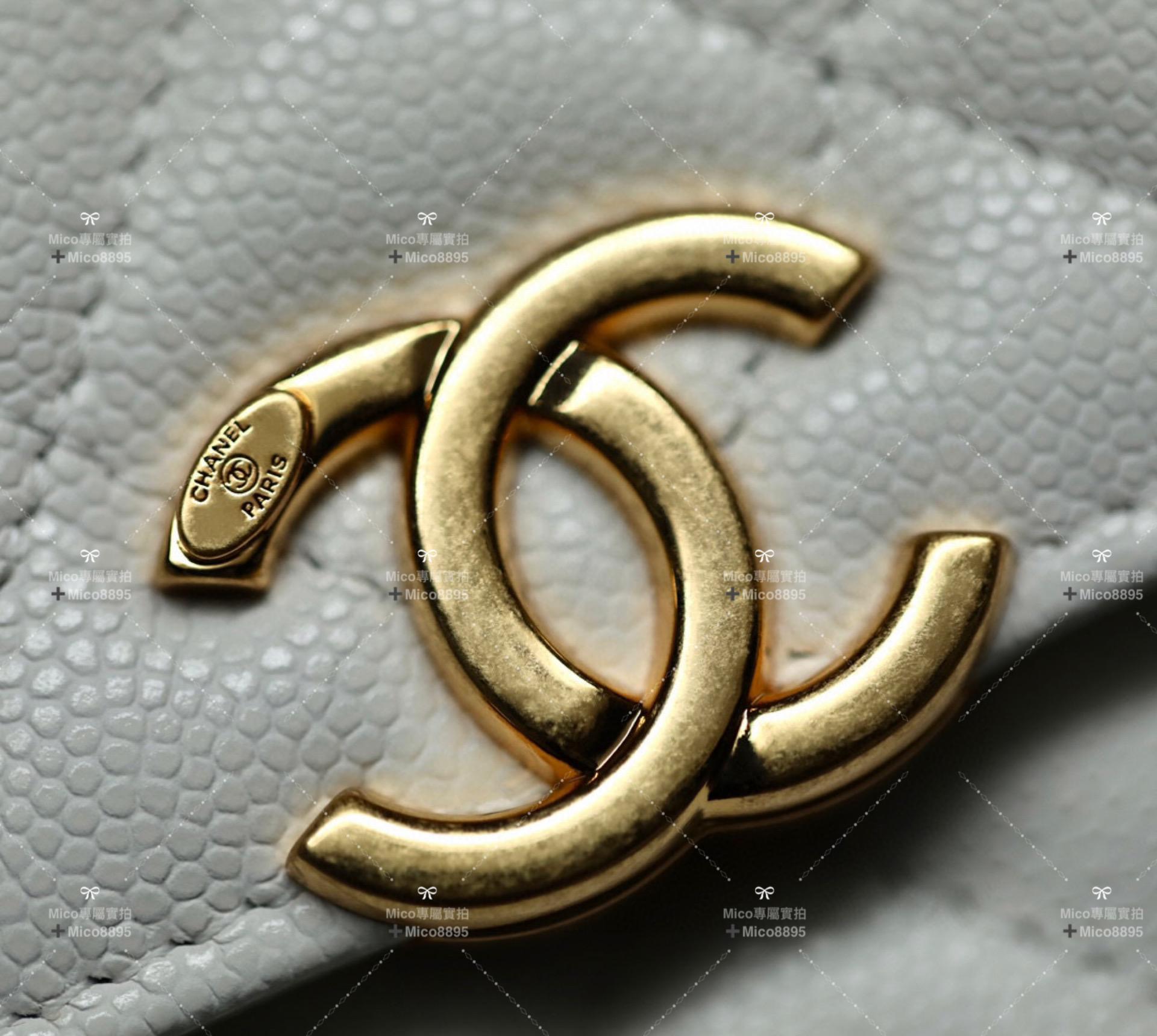 Chanel 22K 秋冬款 白色手機包 手提鏈條手機包 牛皮 尺寸：𝟷𝟶*𝟷𝟽 *𝟺.𝟻 𝚌𝚖