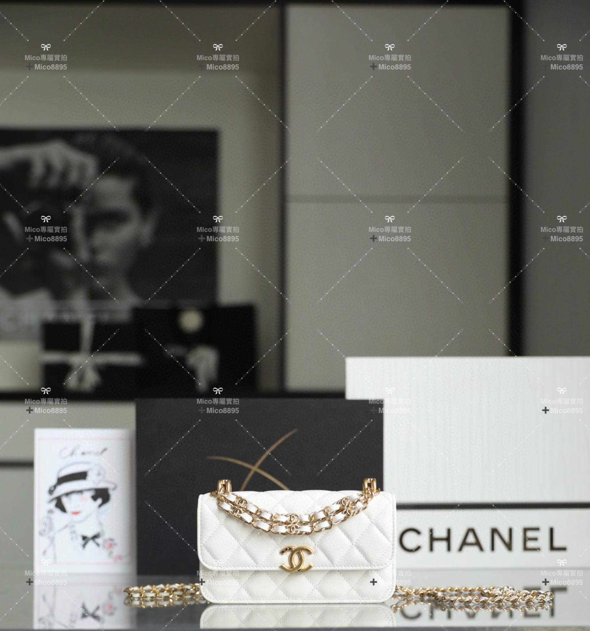 Chanel 22K 秋冬款 白色手機包 手提鏈條手機包 牛皮 尺寸：𝟷𝟶*𝟷𝟽 *𝟺.𝟻 𝚌𝚖