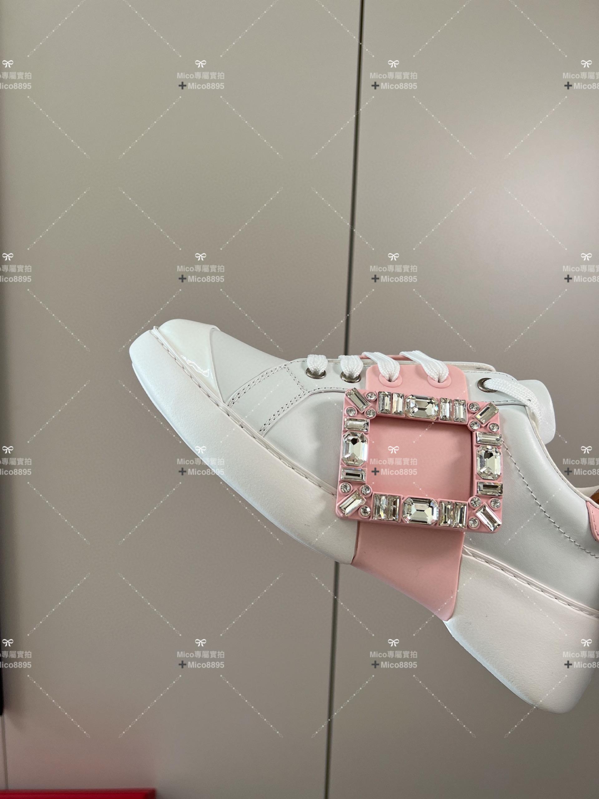 RV Roger vivier 23/年春夏新款鑽扣小白鞋 粉x白 35-40