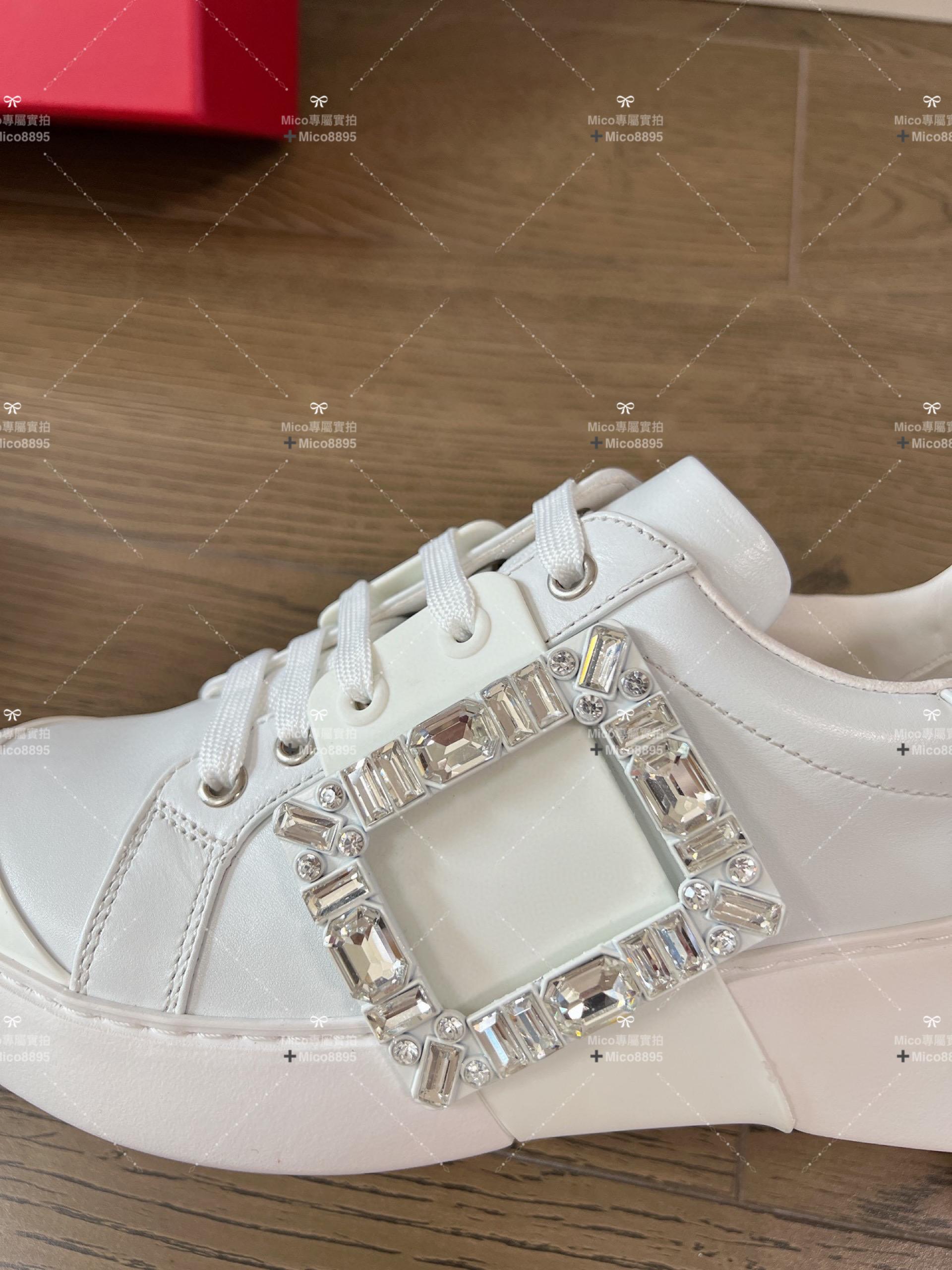 RV Roger vivier 23/年春夏新款鑽扣小白鞋 35-40