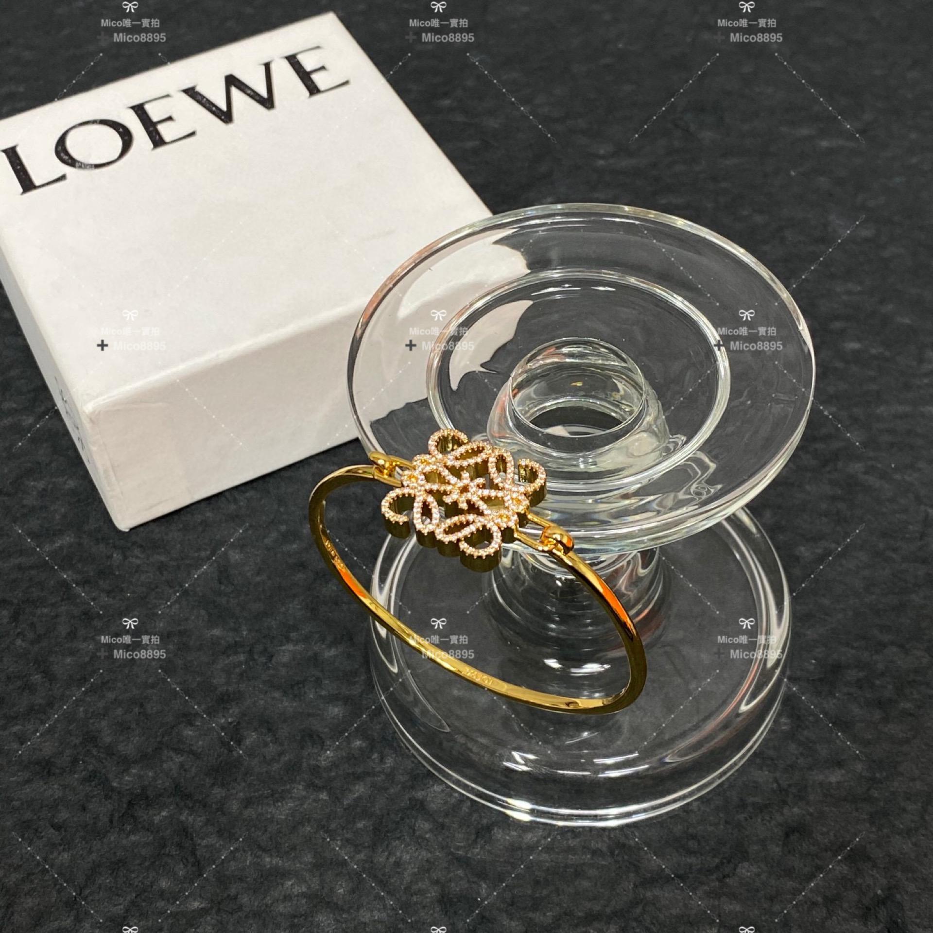 Loewe經典Logo 滿鑽金色手環 低調簡約款