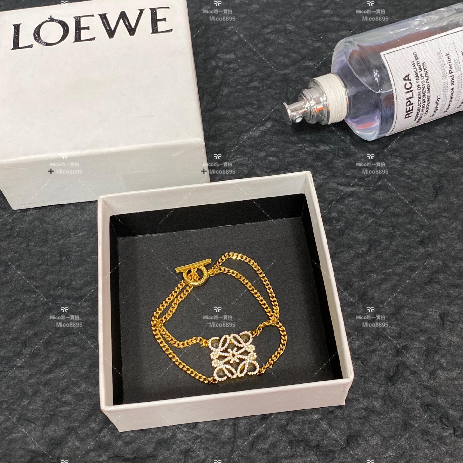 Loewe 小月餅系列 經典Logo 滿鑽金色手鍊 低調簡約款