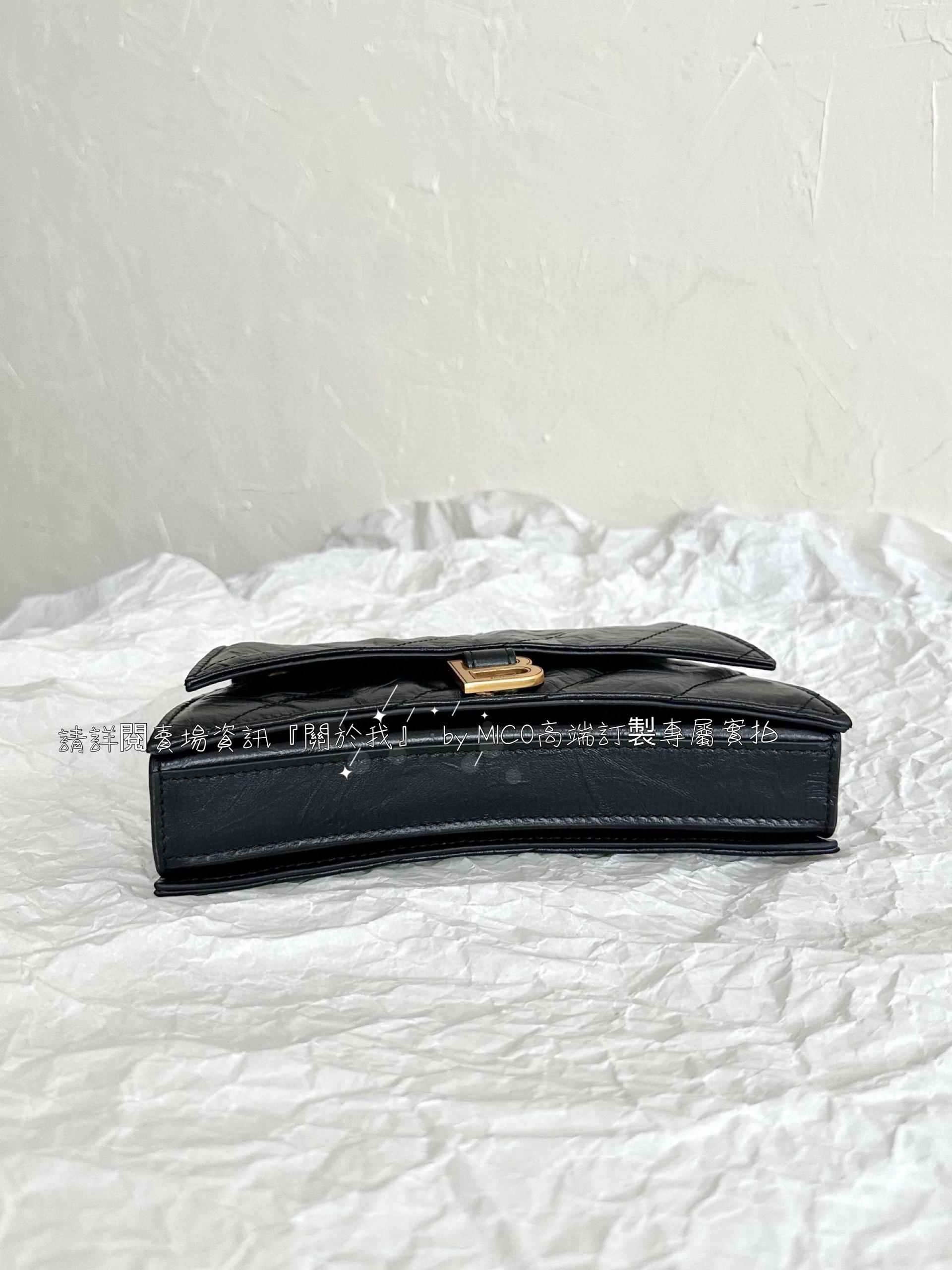 BALENCIAGA Crush XS Chain Bag 黑色/金釦/沙漏包 尺寸21.8×9.9×4.8cm