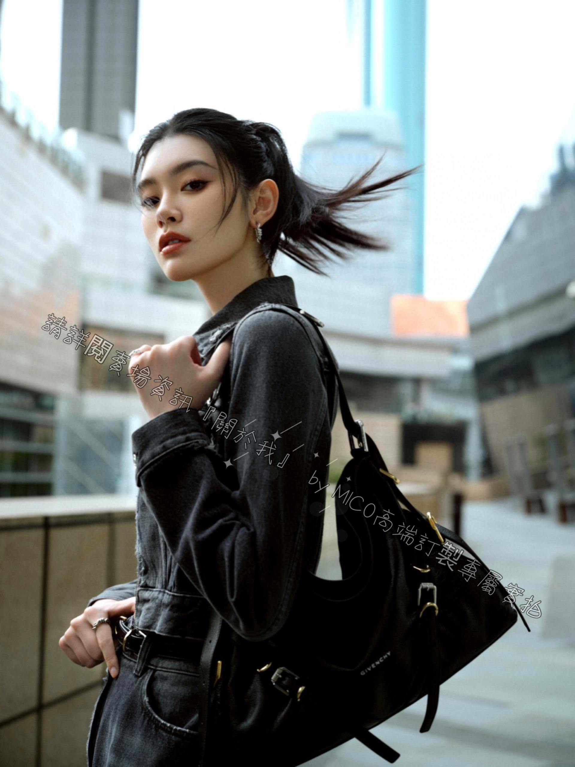 Givenchy 紀梵希Voyou Bag 中號手袋黑色鞣制革亮皮/牛皮尺寸40*27*6.5