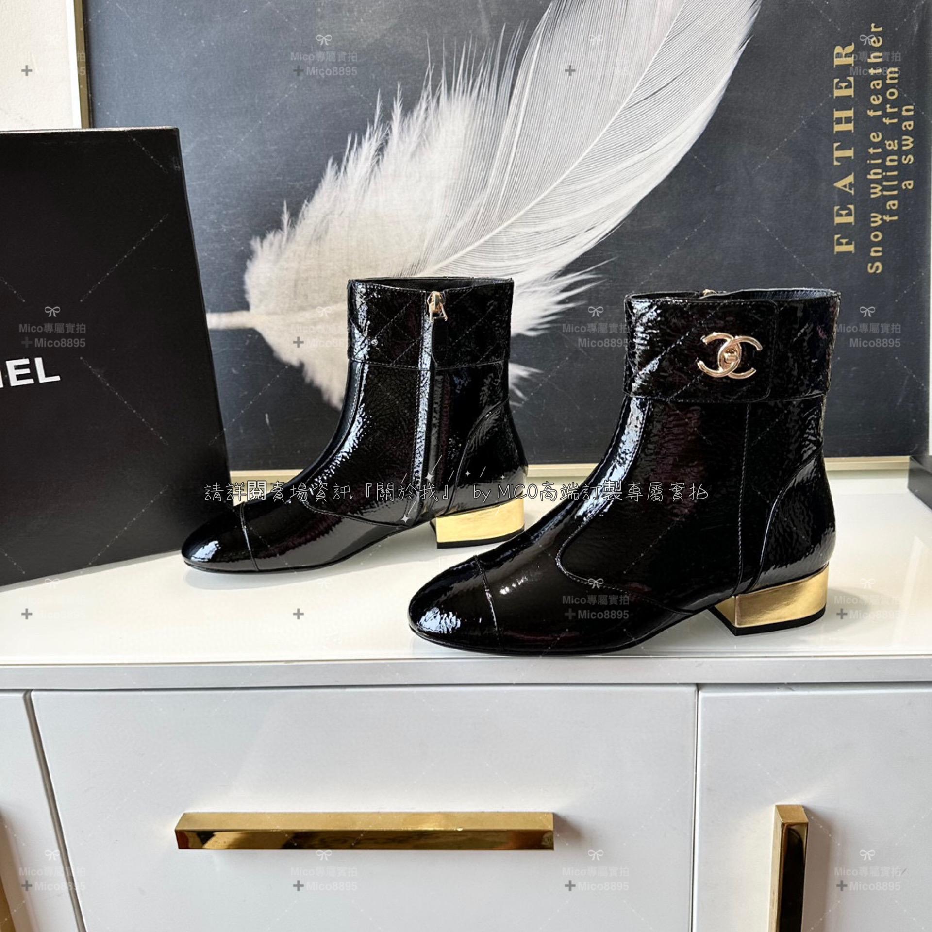 Chanel 23S 金屬扣LOGO金色跟 黑色小短靴 鞋面牛皮/內裡羊皮 Size 35-39