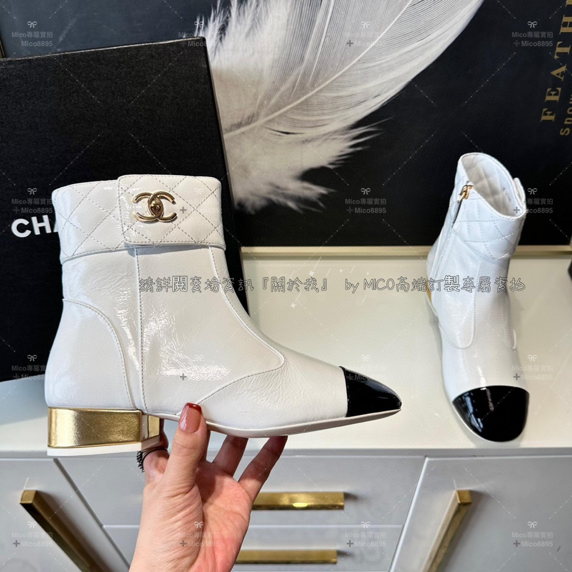 Chanel 23S 金屬扣LOGO金色跟 白色小短靴 鞋面牛皮/內裡羊皮 Size 35-39