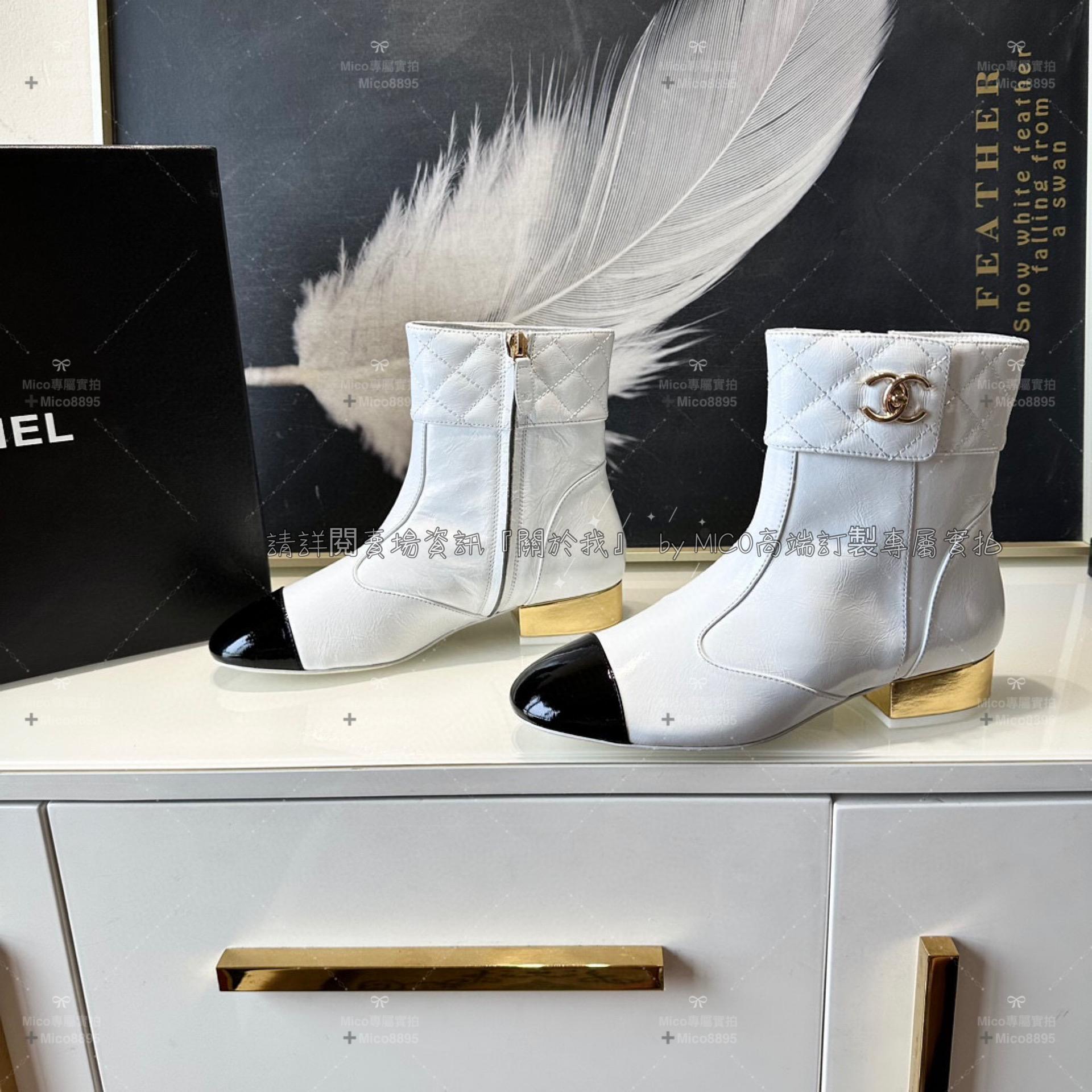 Chanel 23S 金屬扣LOGO金色跟 白色小短靴 鞋面牛皮/內裡羊皮 Size 35-39