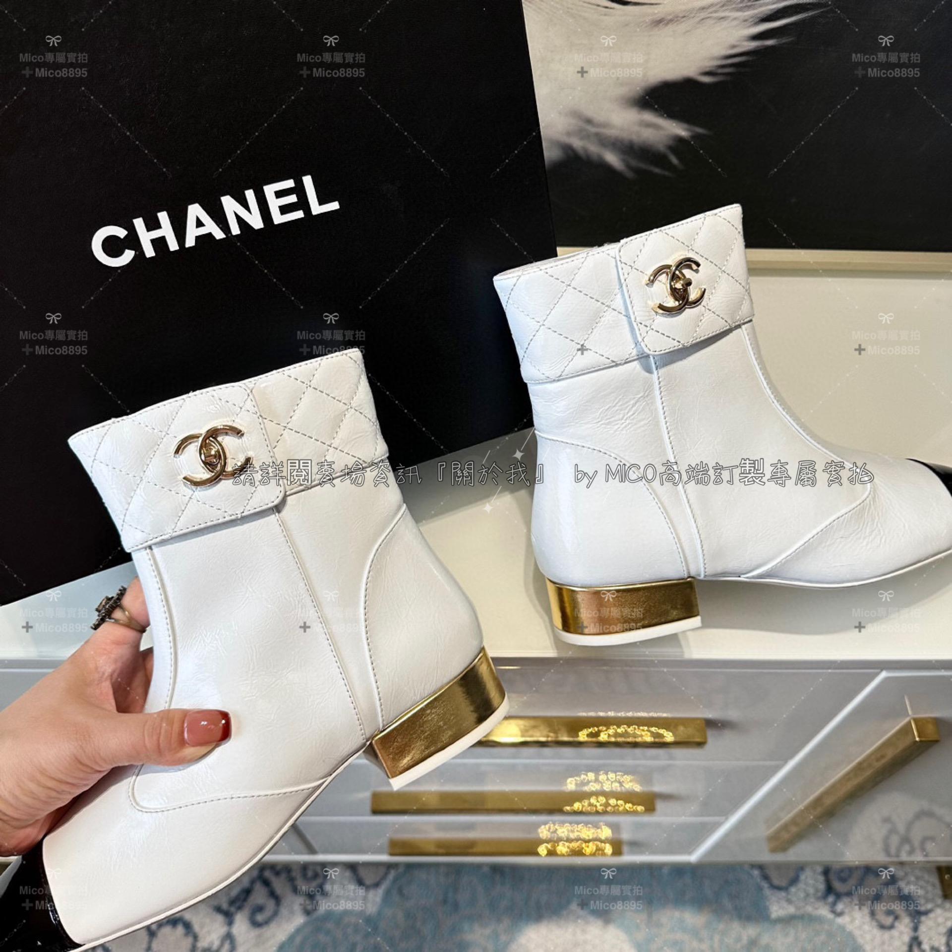 Chanel 23S 金屬扣LOGO金色跟 白色小短靴 鞋面牛皮/內裡羊皮 Size 35-39