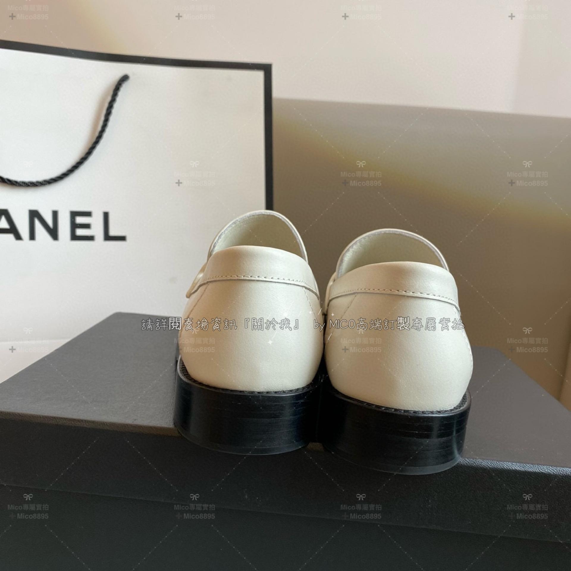 CHANEL 香奈兒 23B 厚底5cm 霧面牛皮白色/金釦 樂福鞋 35-39可訂40