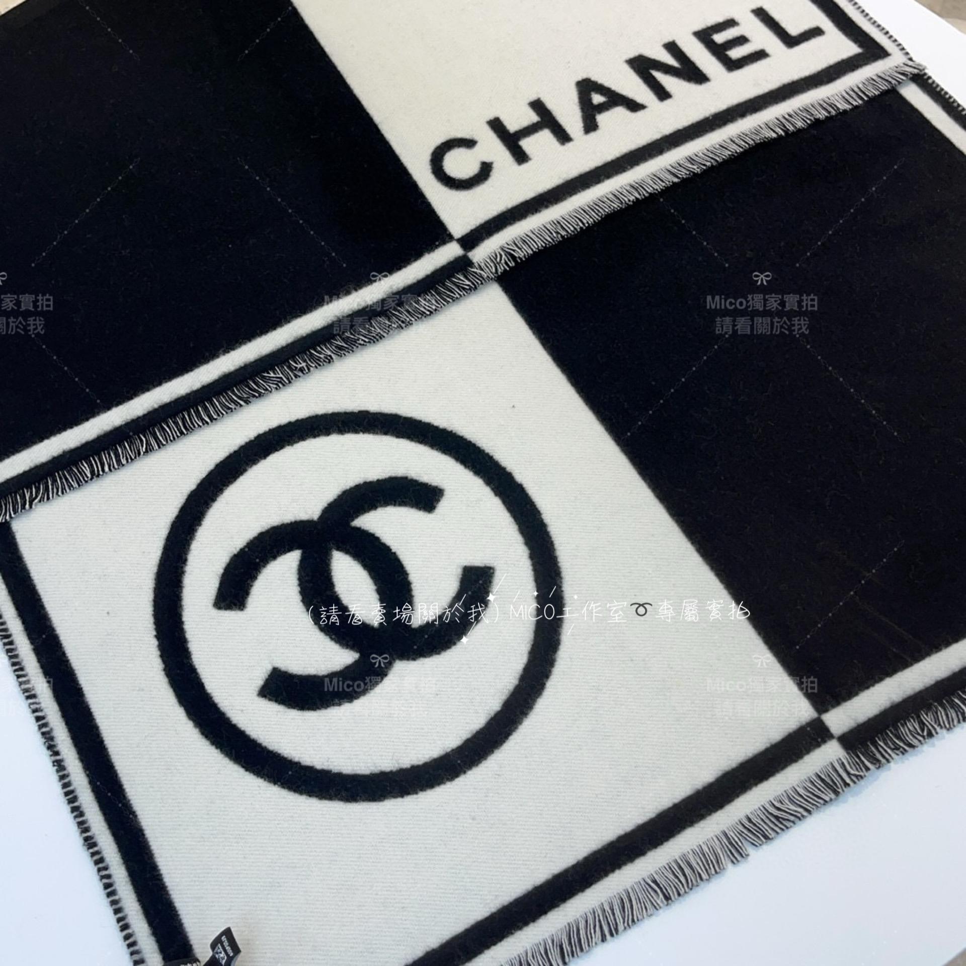 Chanel 23K 黑白羊絨圍巾 永遠經典黑白配色羊絨 雙面款式 size：64*190cm