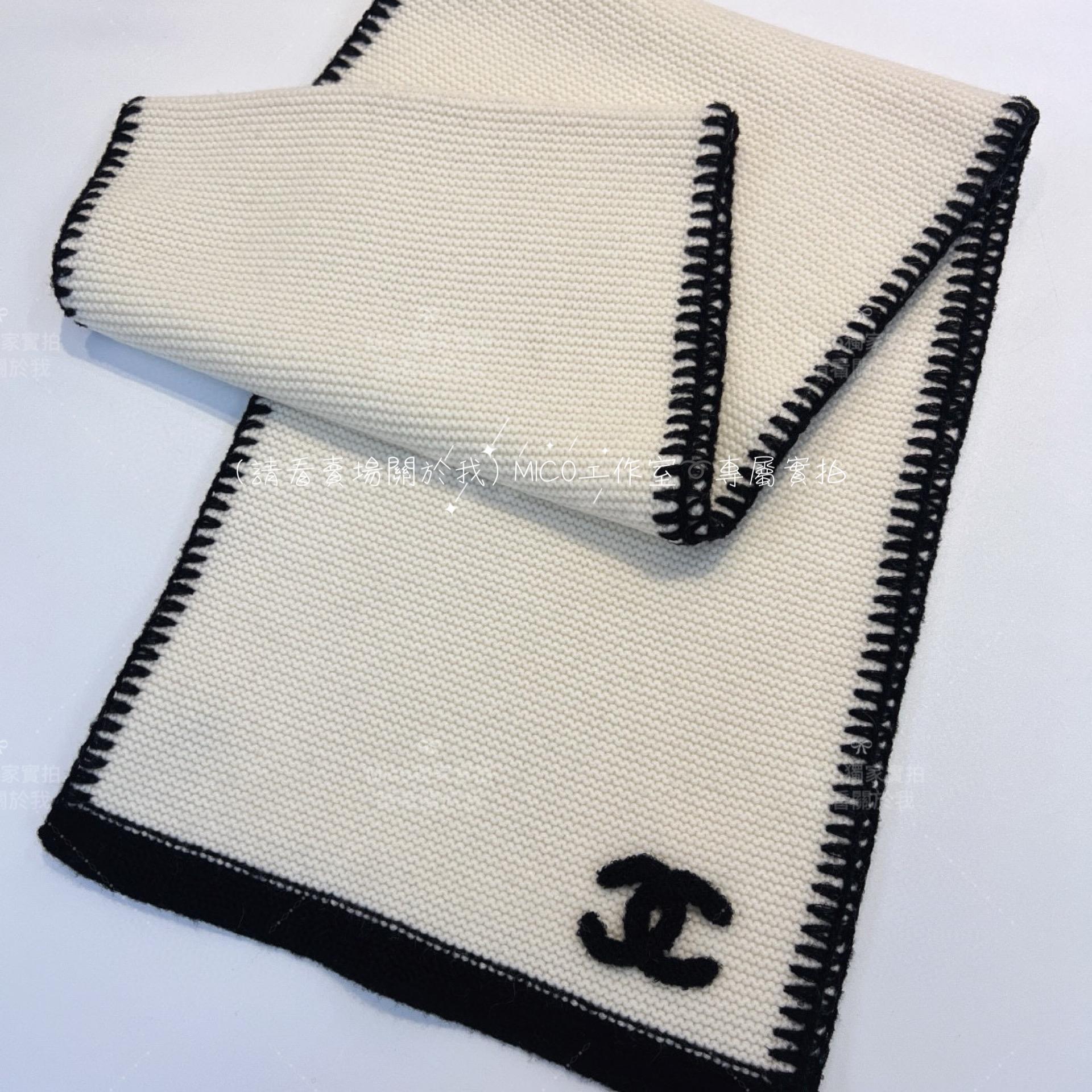Chanel 高訂版 23A款 羊絨白色拼黑色鎖邊圍巾 Size ：200✖️30cm