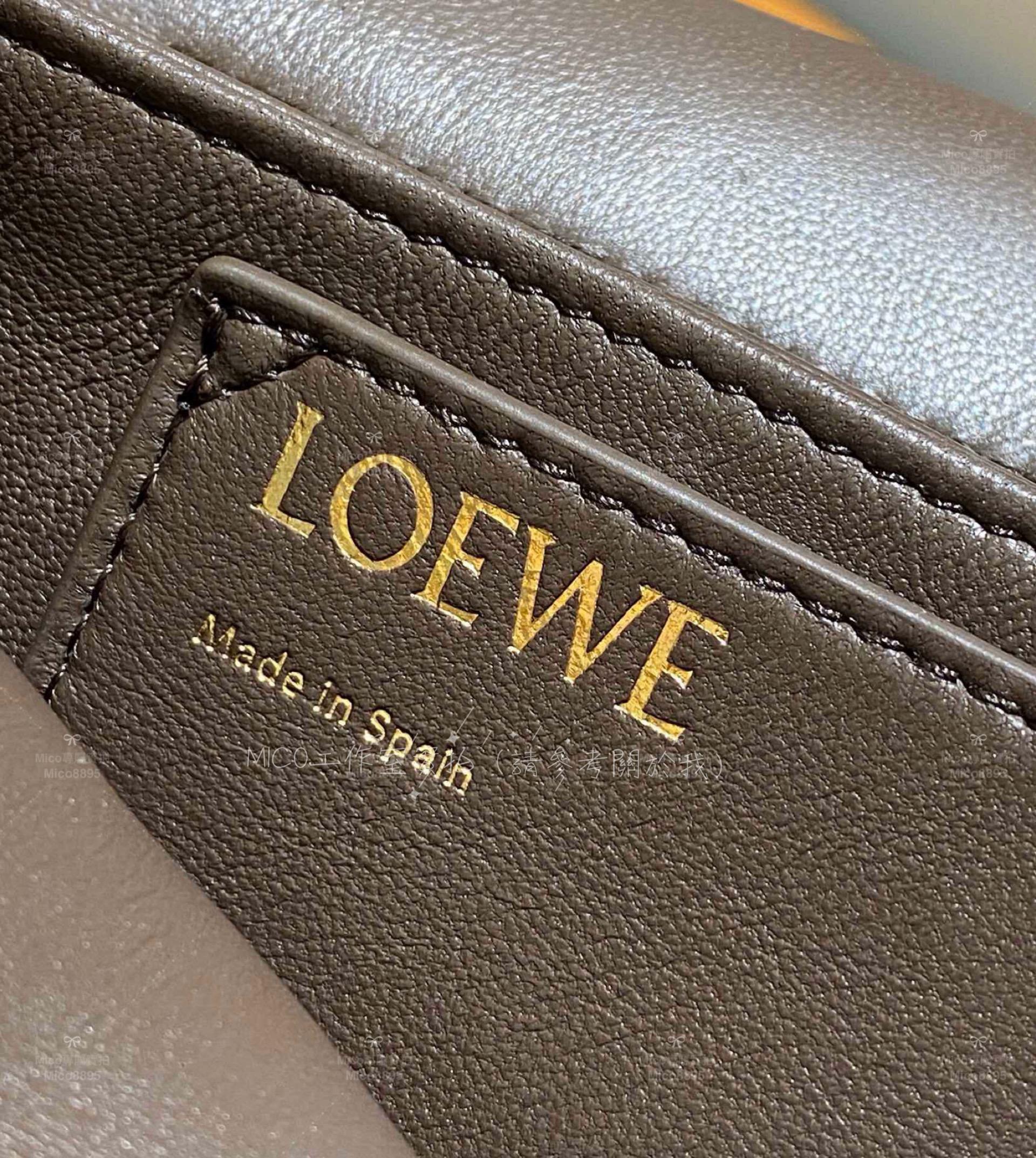 Loewe 納帕羊皮革 巧克力色 Puffer Goya手袋 枕頭包/豆腐包 23cm