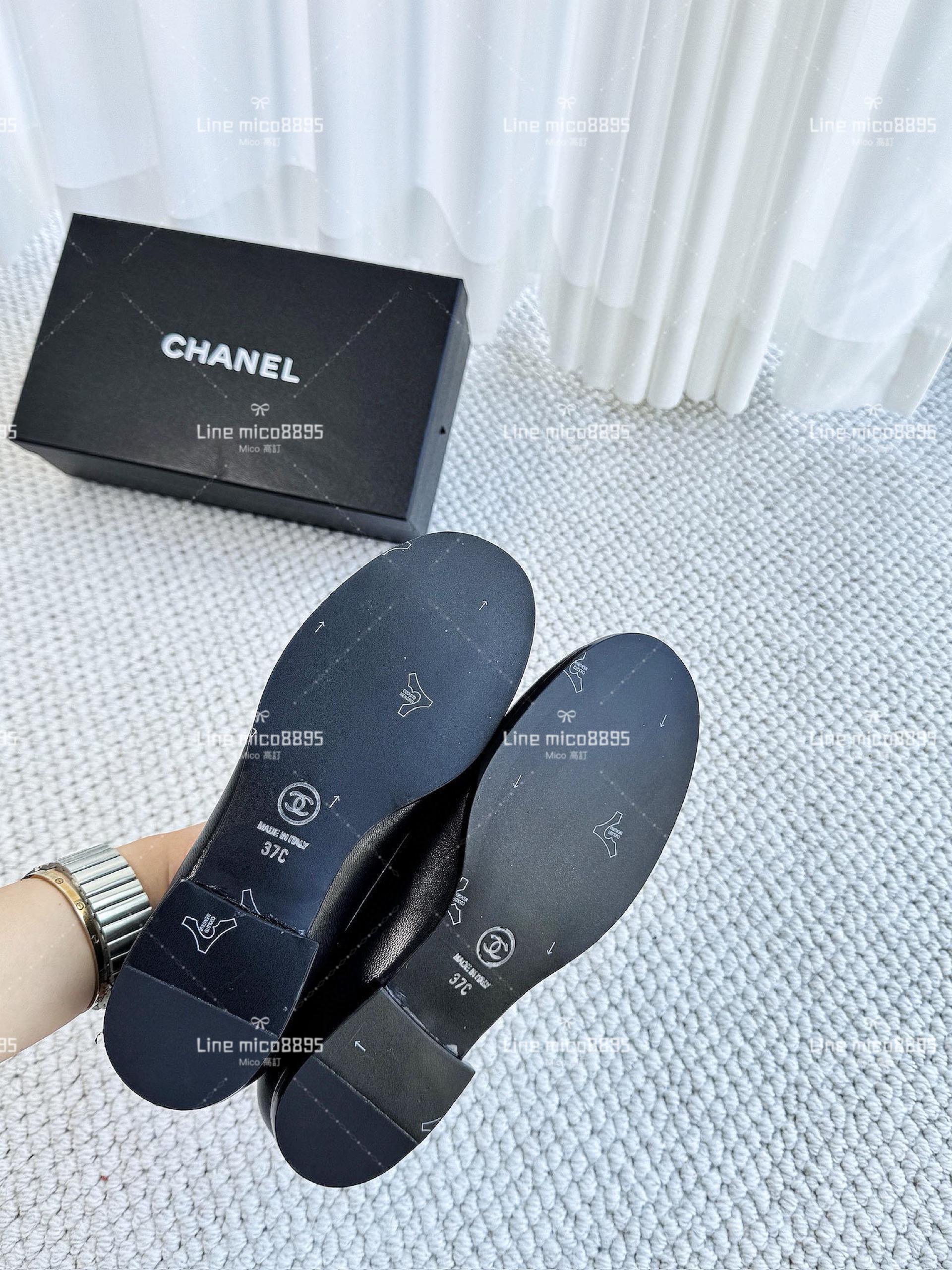 CHANEL 23k 雙C金屬字母裝飾樂福鞋 三個色 35-40