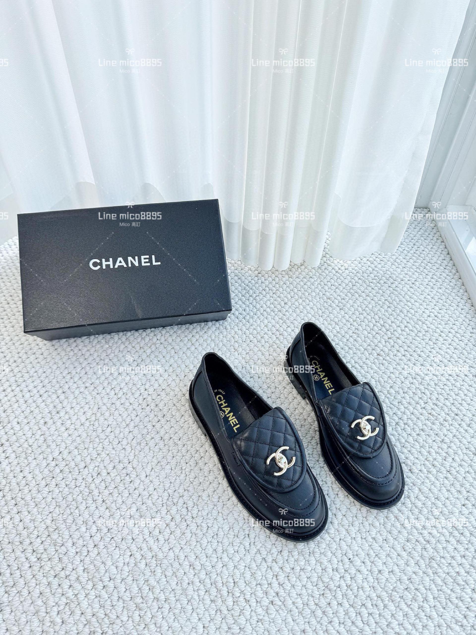 CHANEL 23s 黑色金釦 經典款 菱格牛皮 圓頭平底翻蓋樂福鞋 學院風 35-40