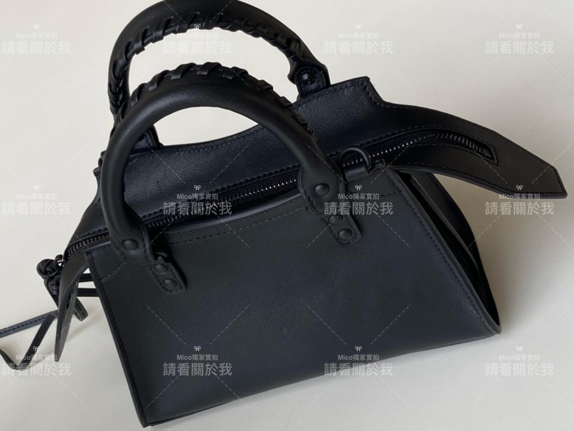 Balenciaga(巴黎世家)黑色平紋牛皮/黑釦 Neo Classic 機車包 22cm