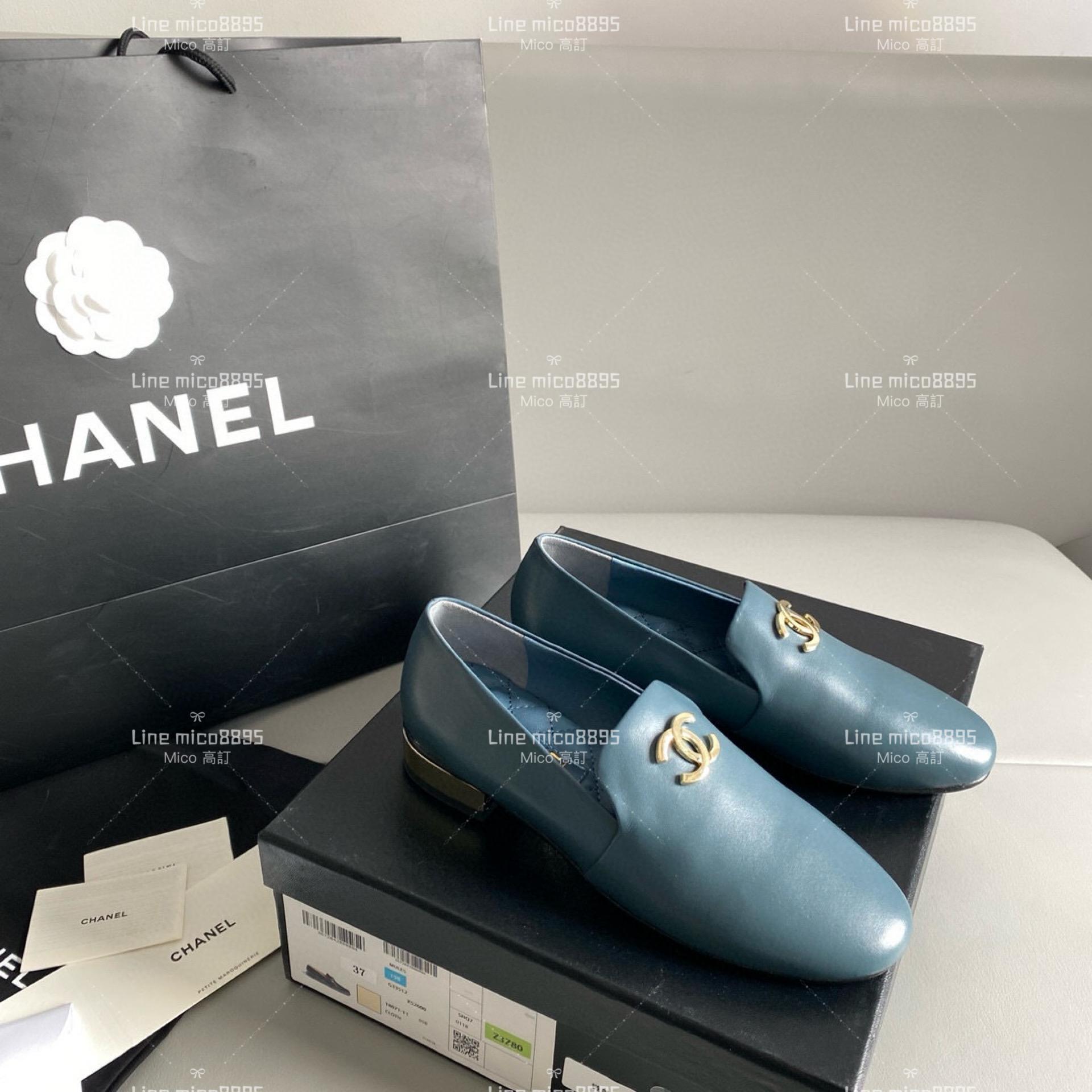 CHANEL 湖水藍小牛皮 復古極簡風 平底樂福鞋/便鞋 35-49