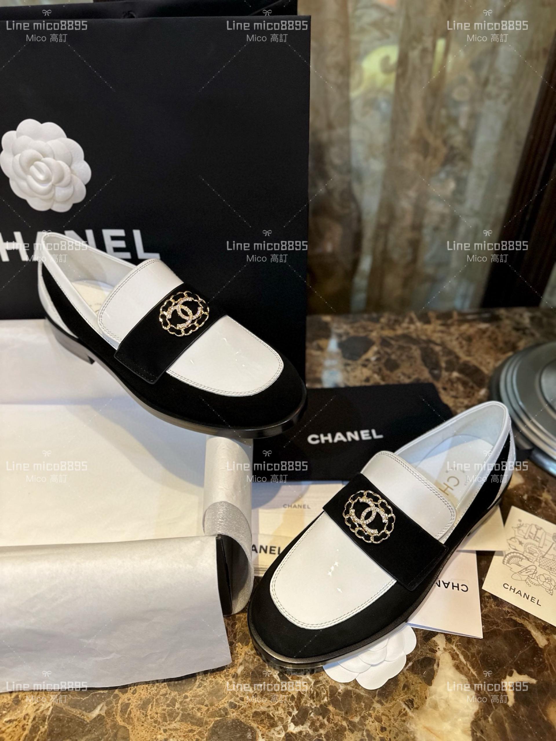 高訂款▫️CHANEL 𝟐𝟐𝐤 黑白圓扣樂福鞋 平底鞋 35-41