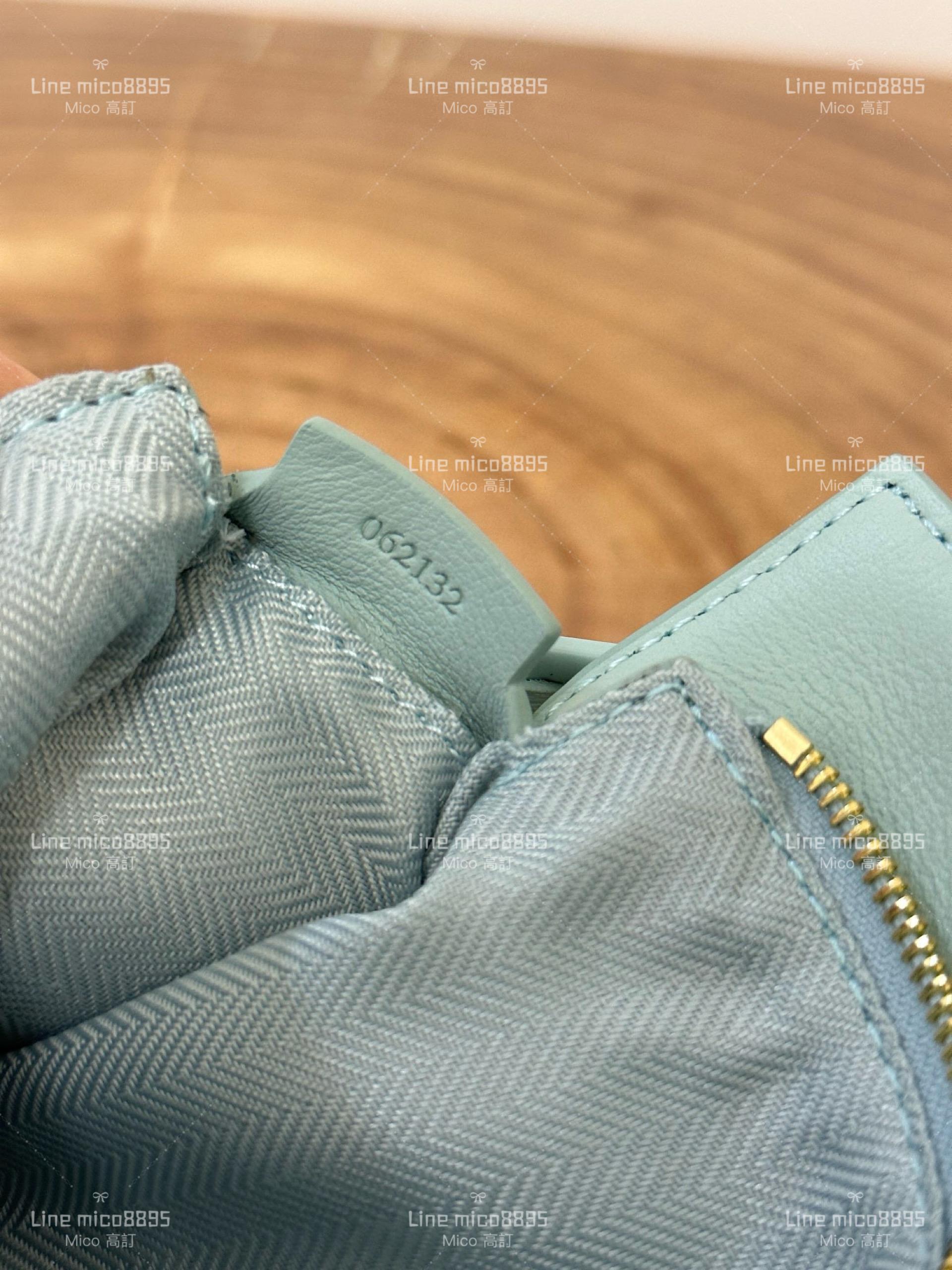 Loewe 經典款 mini puzzle 薄荷綠｜寬肩帶斜跨包 手提包 幾何包 18cm