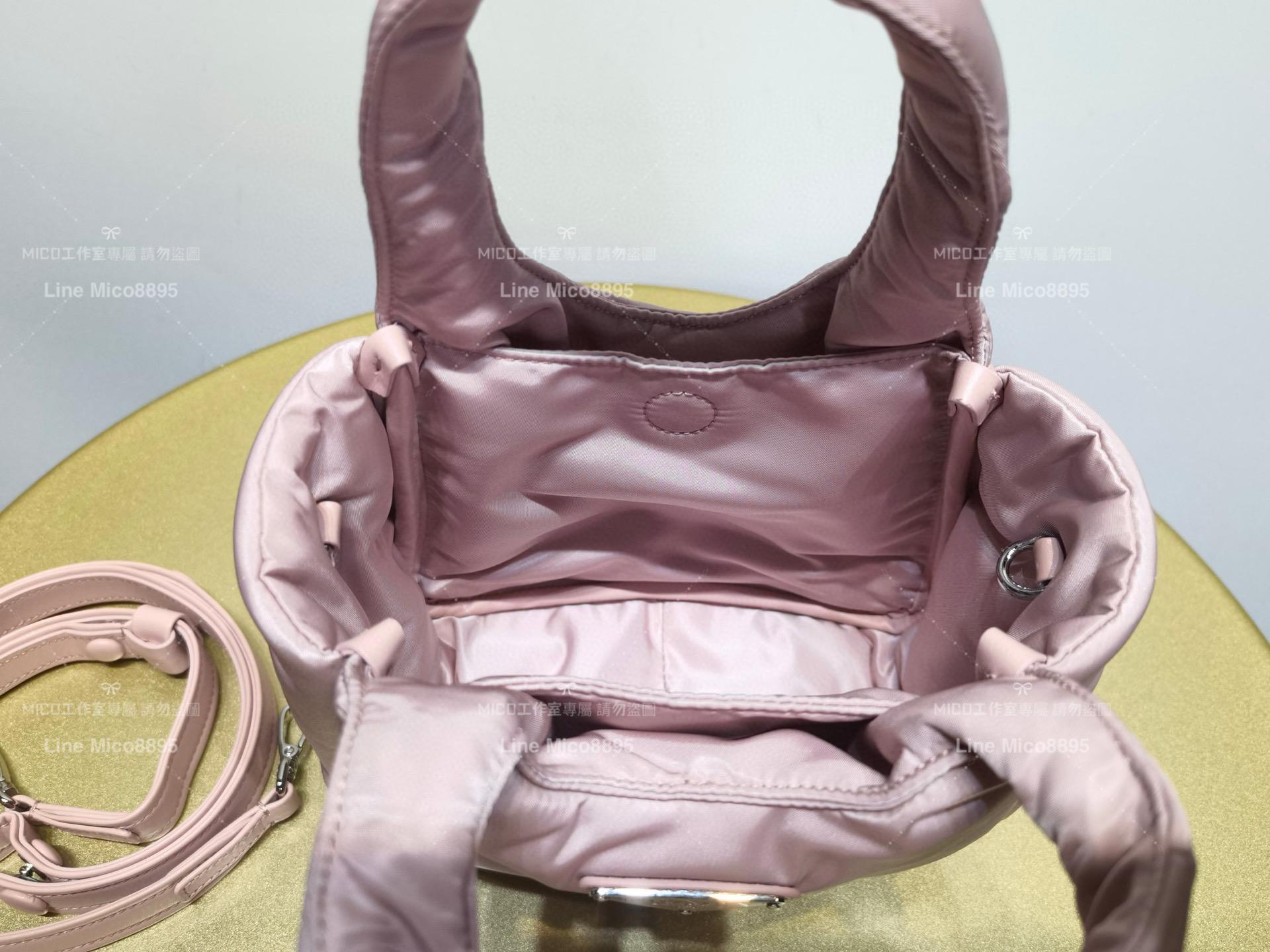 Prada 粉色 再生尼龍材質斜跨手提包 菜籃子18cm