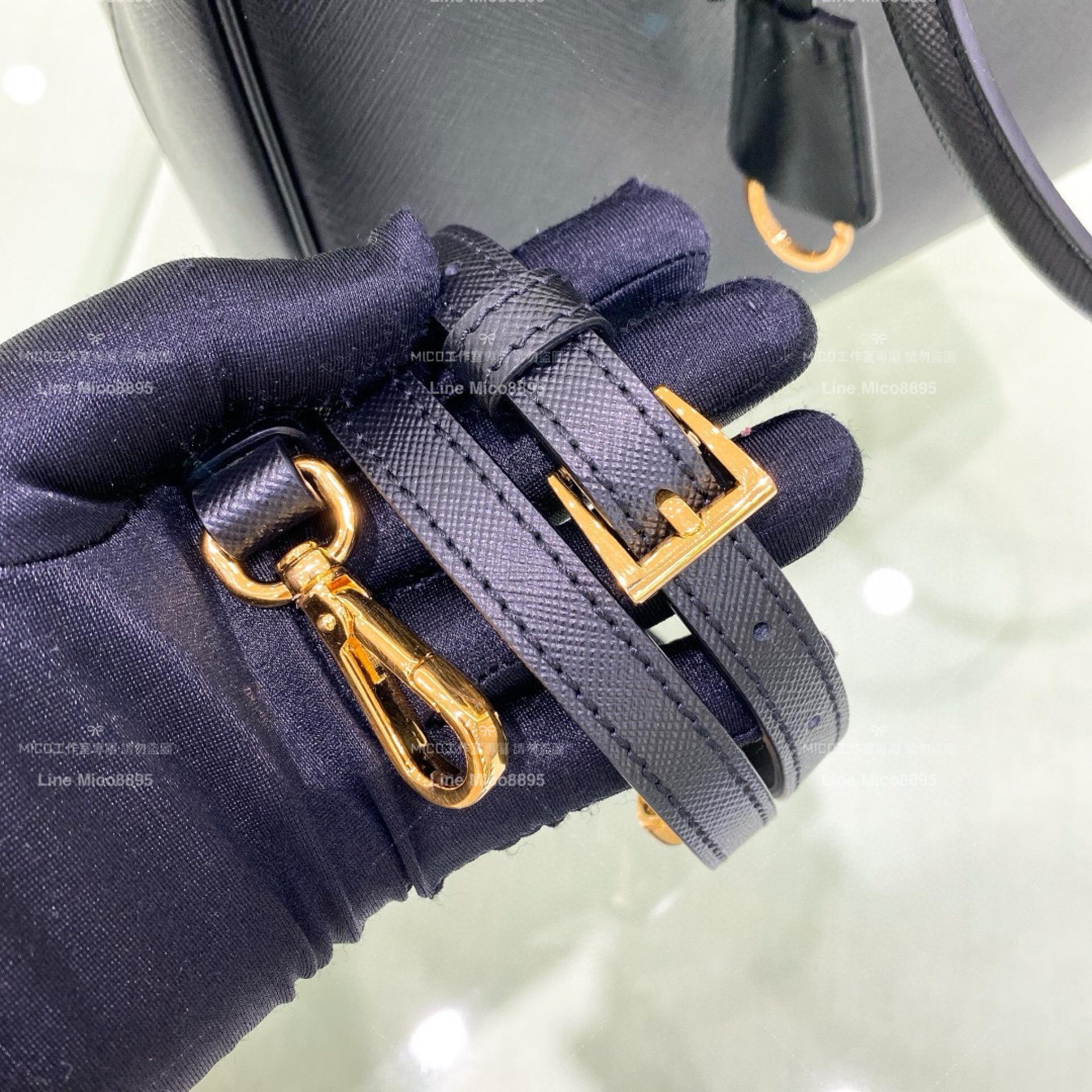 Prada 經典Galleria Saffiano皮革手袋-黑色「殺手包 大號/32cm 公事包