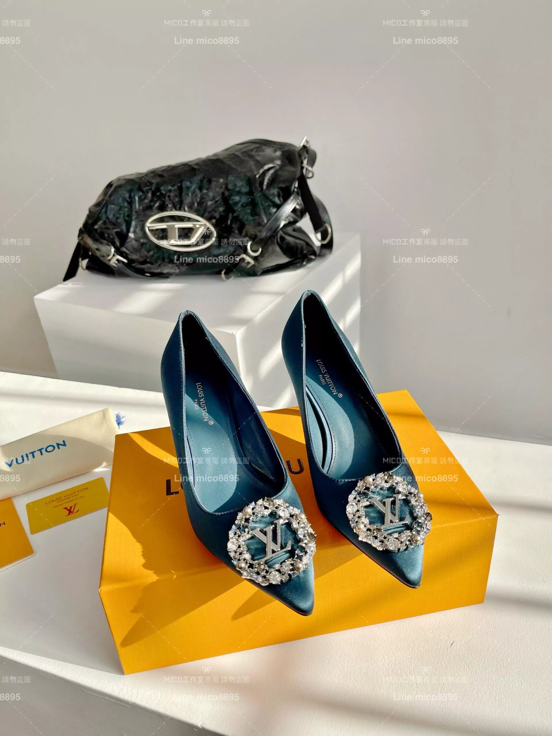 LV  Louis Vuitton  ｜Met系列 藍色真絲鞋面 鞋頭水鑽/圓鑽釦 尖頭高跟鞋 單鞋 7cm 35-39（40、41、42定制不退換)