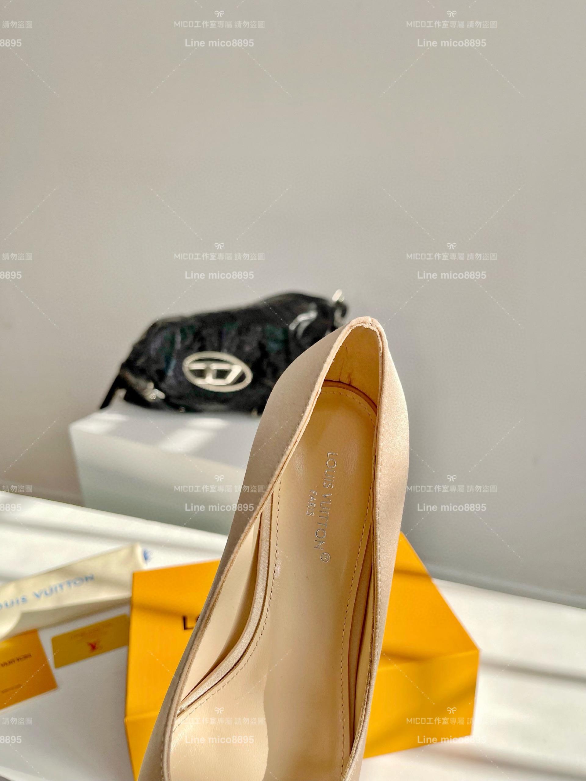 LV  Louis Vuitton  ｜Met系列 裸色真絲鞋面 鞋頭水鑽/圓鑽釦 尖頭高跟鞋 單鞋 7cm 35-39（40、41、42定制不退換)