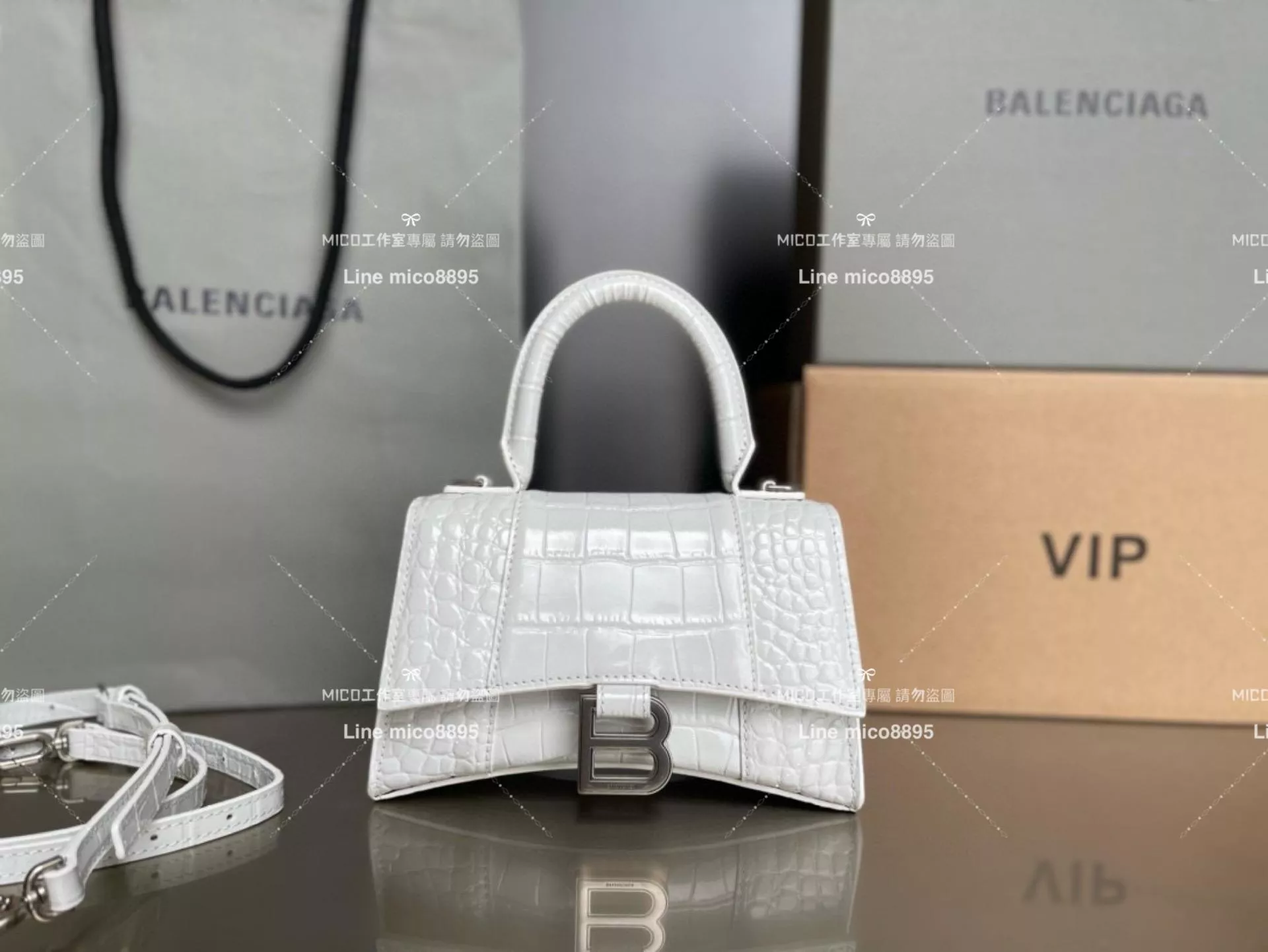Balenciaga 白色銀釦 鱷魚壓紋皮革 搭配小羊皮內裏 沙漏包 XS 19cm
