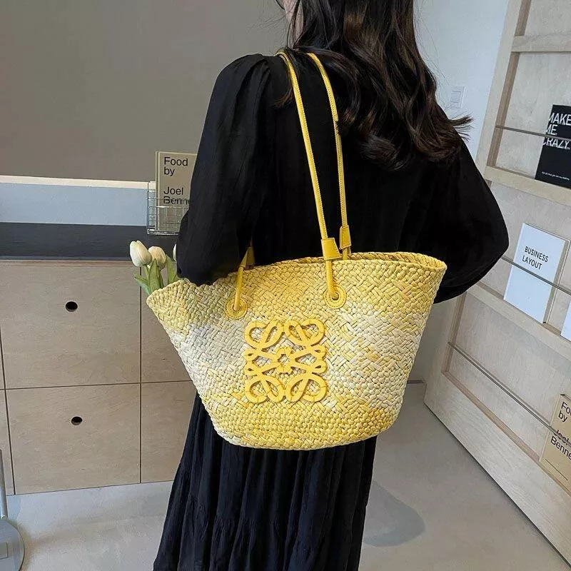 Loewe 草編包大號 黃色 大號伊拉卡棕櫚纖維和牛皮革 Anagram basket bag in iraca palm and calfskin手袋 尺寸：46CM～24CM～15CM