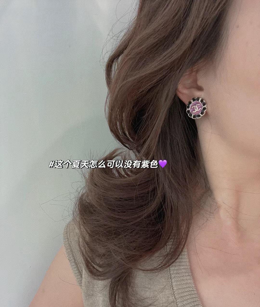 CHANEL 小香 24手工坊系列 皮穿鏈山茶花紫琺瑯耳釘