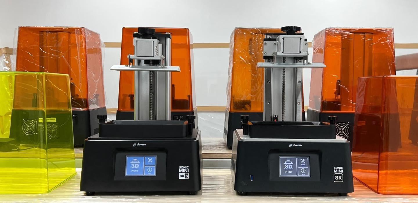 Mini8ks 和 Mini8k 3D 列印機 單線性滑軌與雙線性滑軌的差異