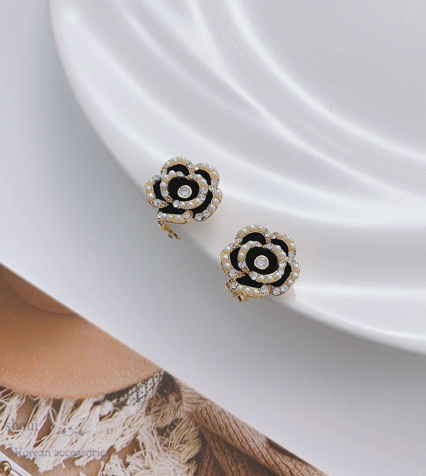 珍珠玫瑰 | 夾式耳環